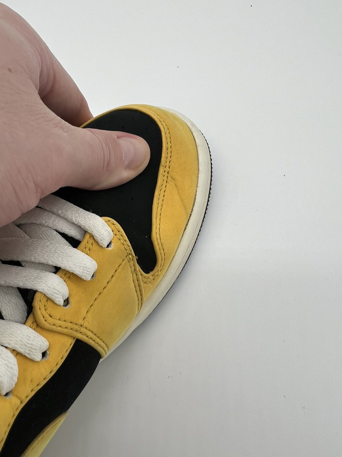 Jordan Brand Jordan 1 Mid Reverse New Love Size 8.5M Size US 8.5 / EU 41-42 - 7 Thumbnail