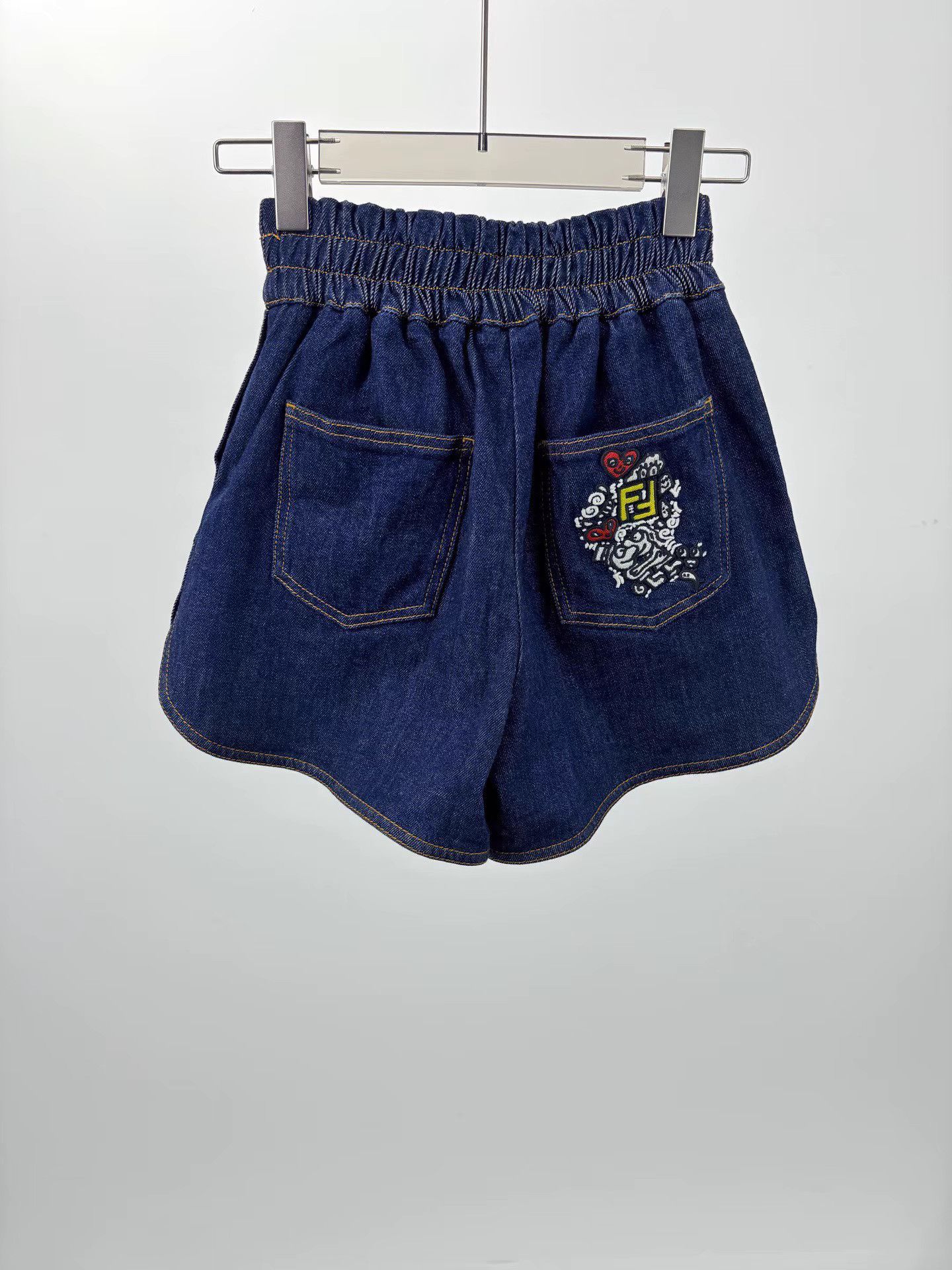 Fendi FENDI Back Pocket Printed Logo Denim Shorts K1 Size 36" / US 14 / IT 50 - 1 Thumbnail