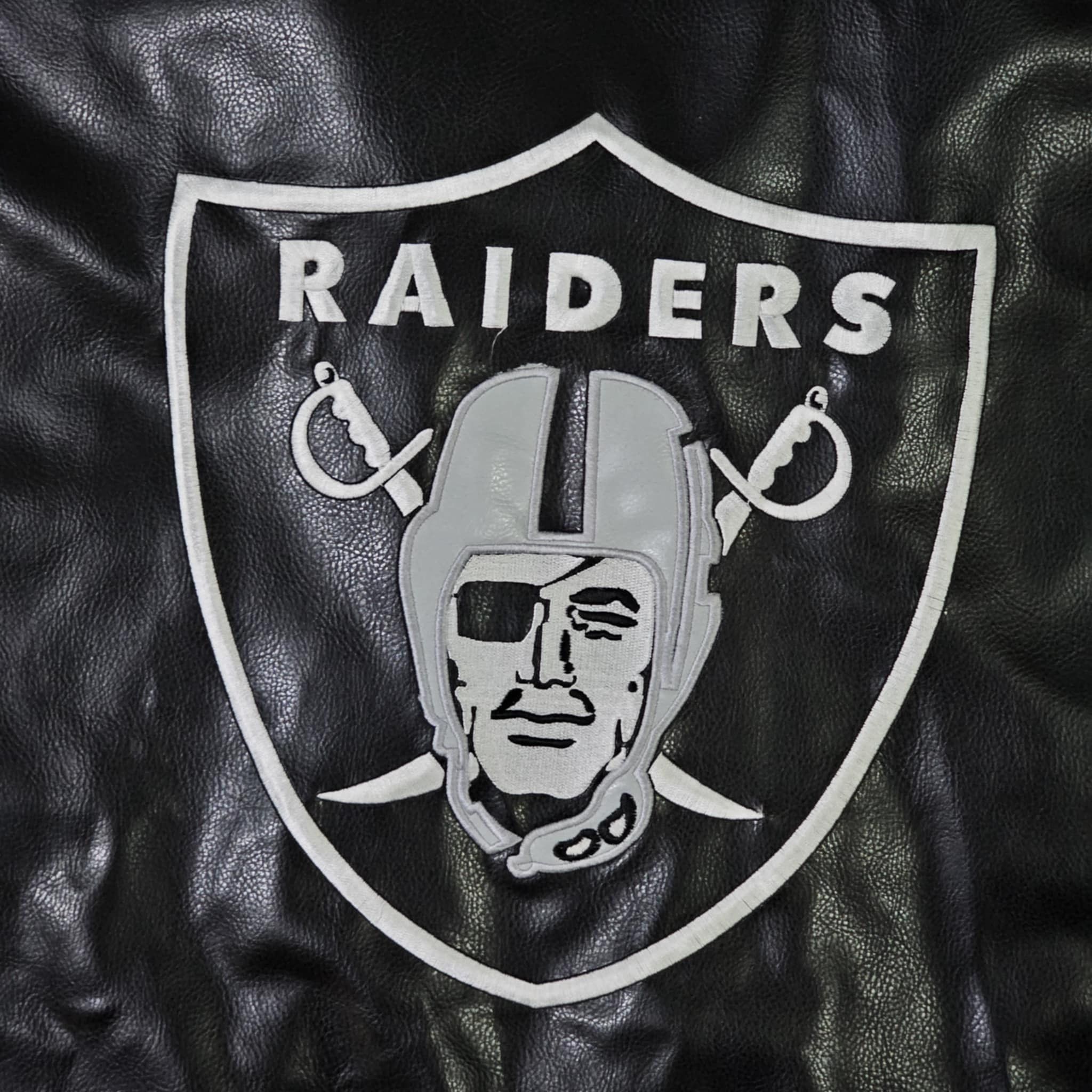 G-III × NFL × Vintage Oakland Raiders 90s Vegan Leather GIII Varsity Jacket Size US XXL / EU 58 / 5 - 6 Thumbnail
