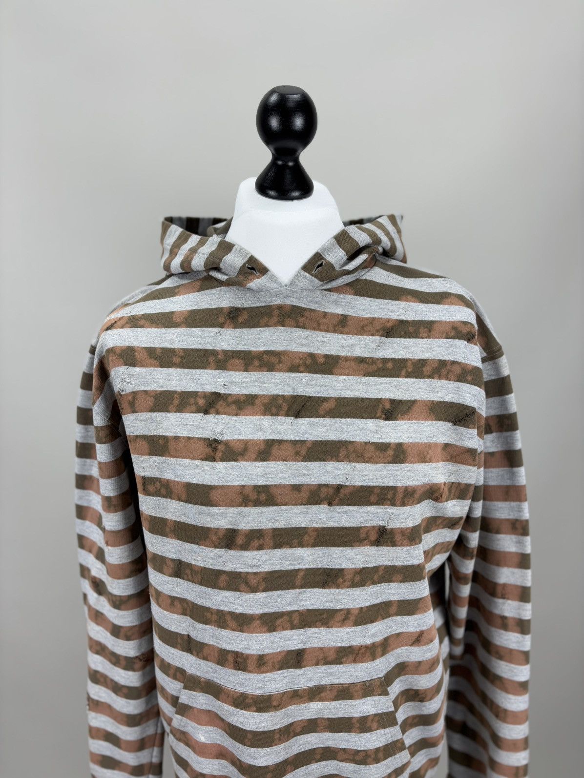 Carhartt Mens hand made hoodie Carhartt Size L/XL Color Multicolor Size US L / EU 52-54 / 3 - 3 Thumbnail