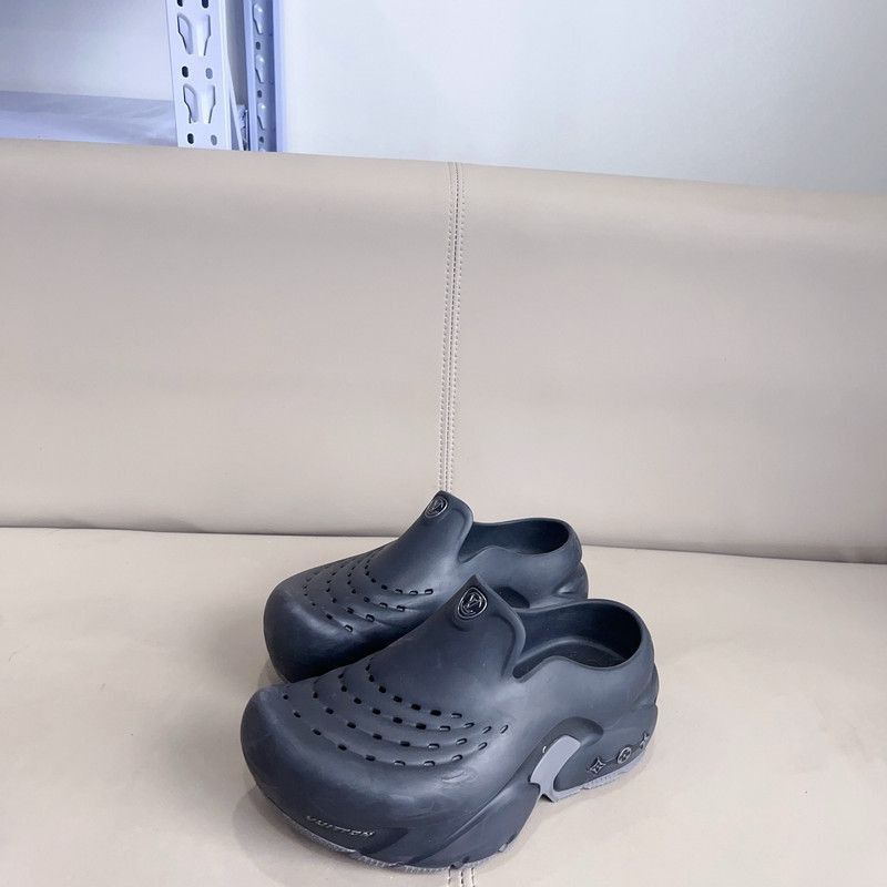 Louis Vuitton Louis Vuitton Shark Slip-On Casual Shoes -2508 Size US 8 / EU 41 - 1 Thumbnail
