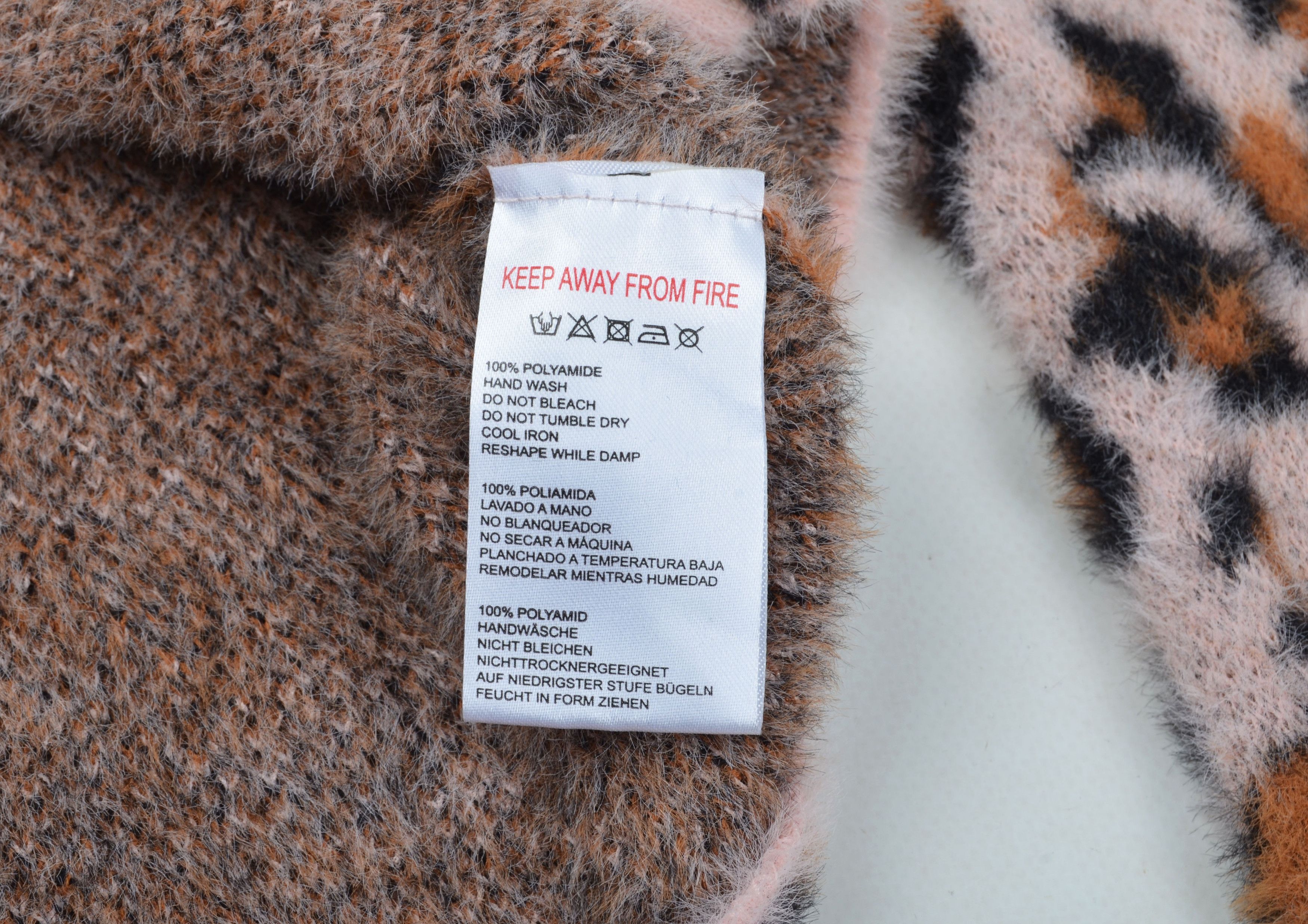 Urban Outfitters Urban Outfitters Y2K Fluffy Soft Leopard Top Cardigan Size XS / US 0-2 / IT 36-38 - 9 Thumbnail