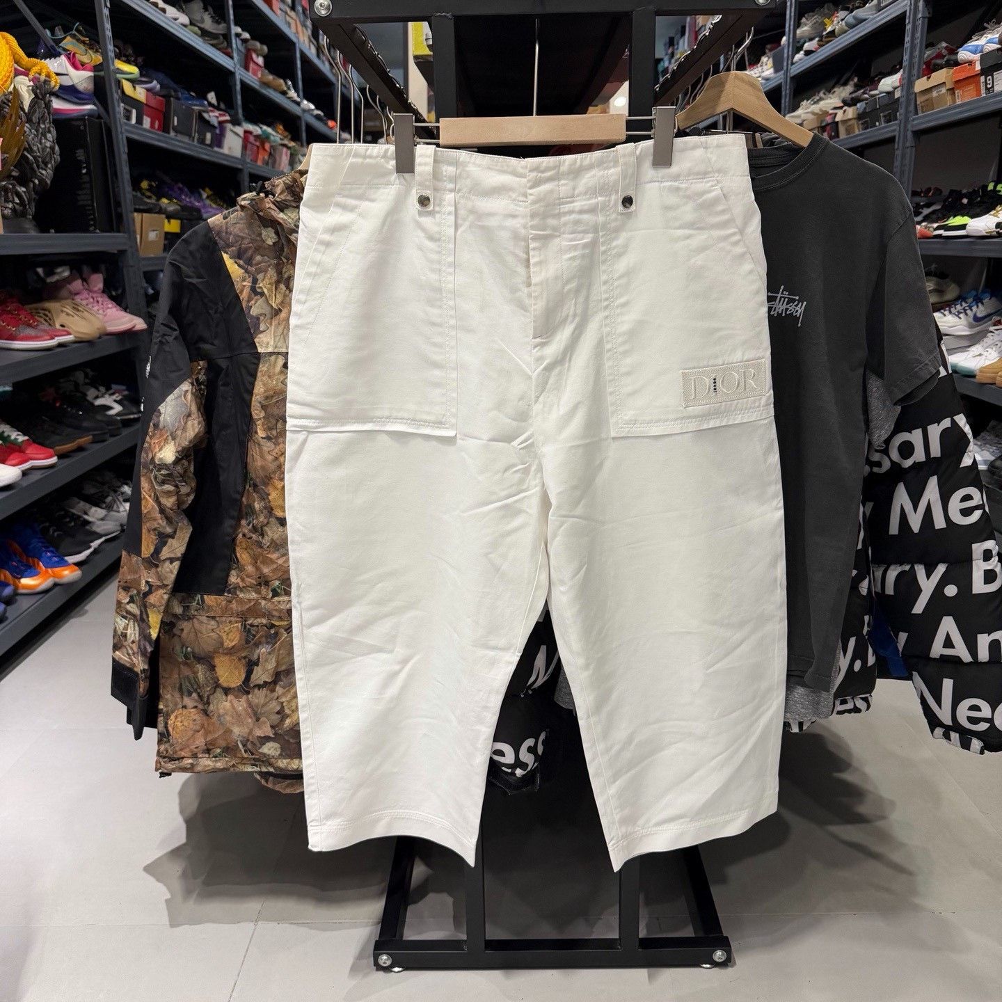Dior Dior White Casual Pants 32 Men Size US 32 / EU 48 - 1 Thumbnail