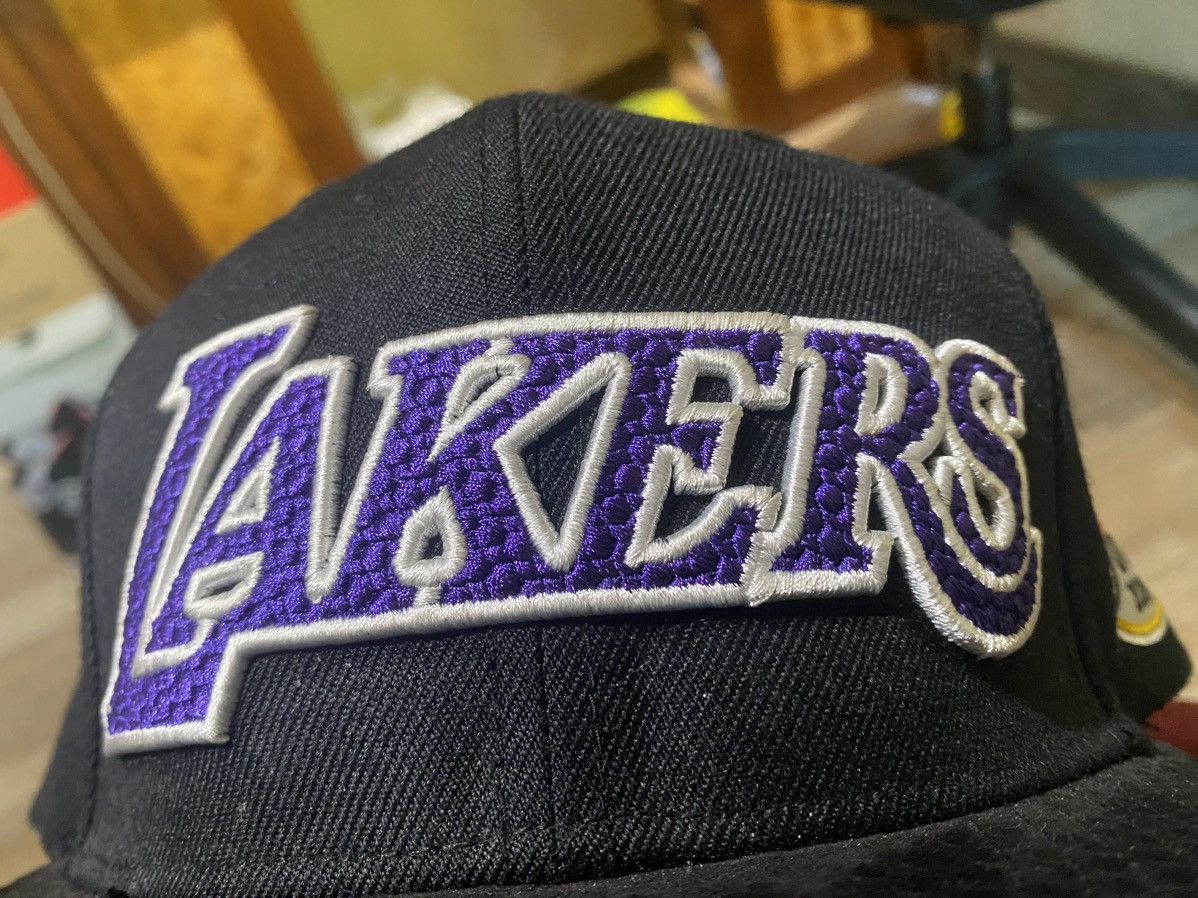 Mitchell & Ness × NBA Lakers Kobe Snapback Size ONE SIZE - 1 Thumbnail