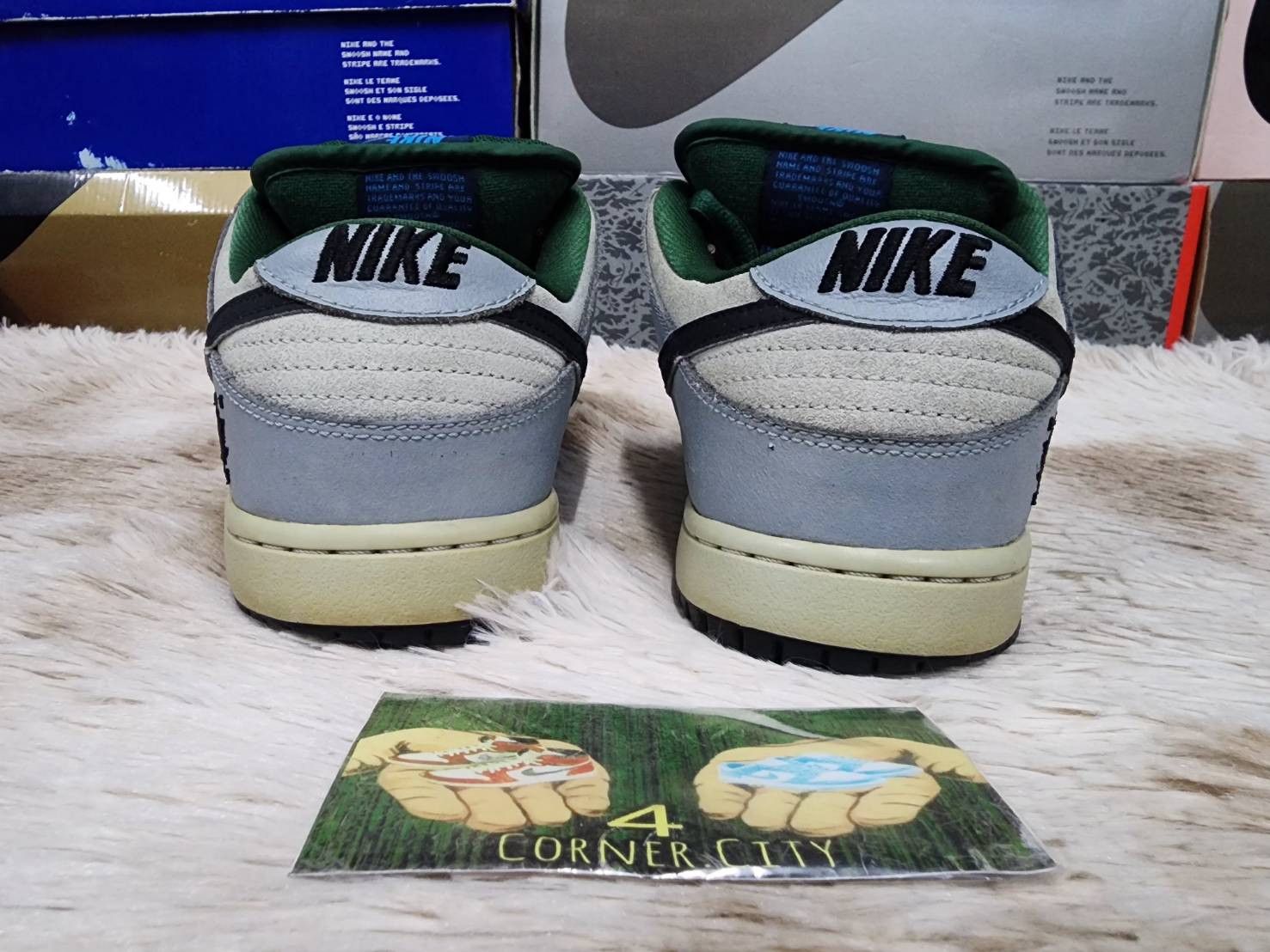 Nike Nike Sb Dunk Low Maple Leaf Size US 9.5 / EU 42-43 - 5 Thumbnail