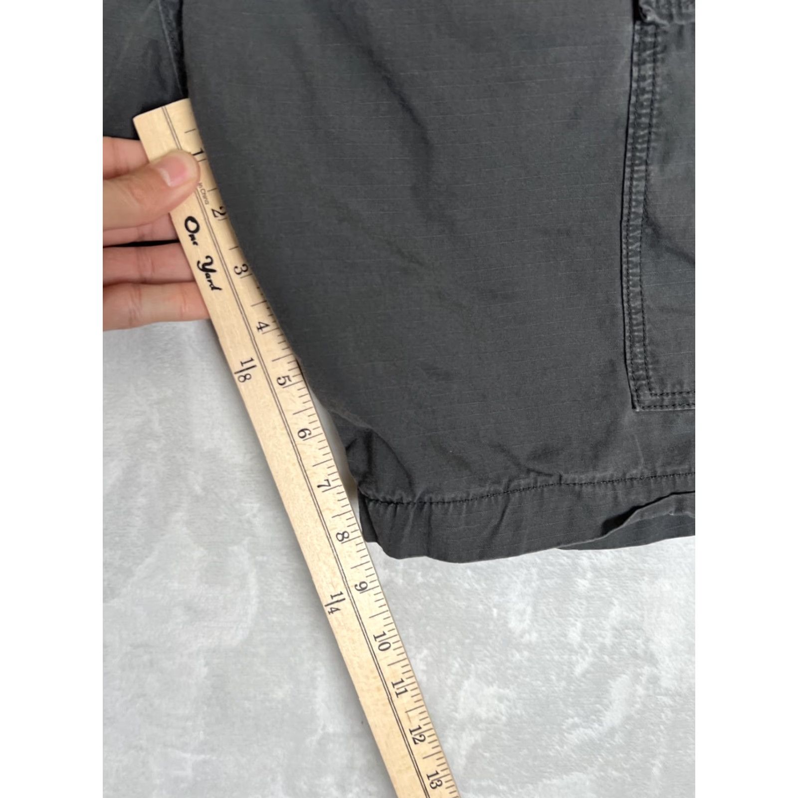 Levi's Levi’s Gray Cargo Shorts Size 38 Ripstop Y2K Baggy Cargo Pocket Front Flat Front Regular Men 90s Outdoor Summer Spring Fall Size US 38 / EU 54 - 2 Thumbnail
