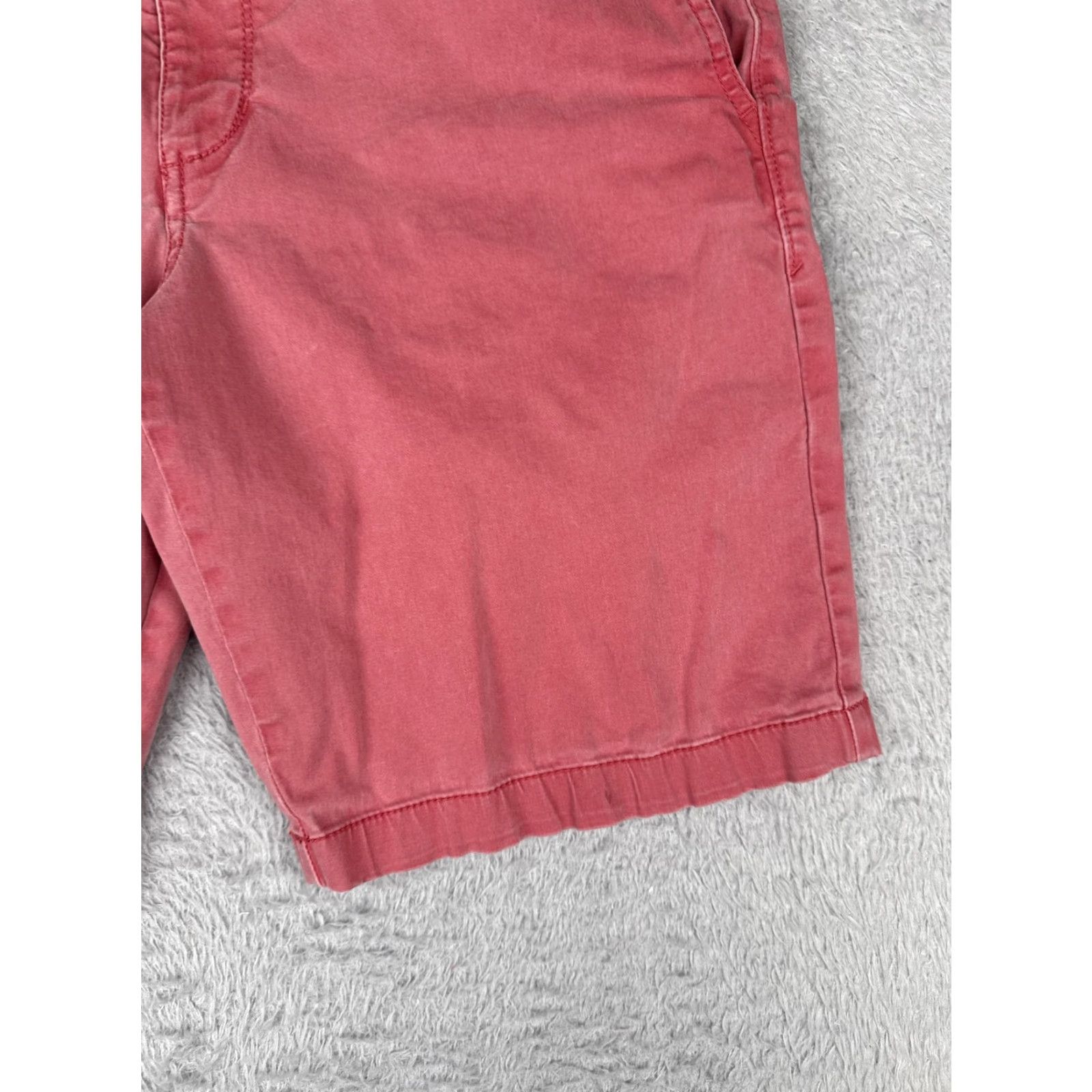 Tommy Bahama Tommy Bahama Shorts Mens 32 Chino Flat Front Zip Fly Stretch Marlin Beach Casual Update Size US 32 / EU 48 - 2 Thumbnail