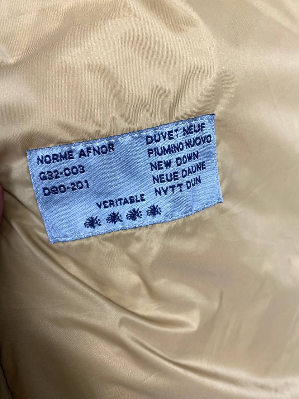 Moncler vintage moncler down puffer jacket very nice design Size US M / EU 48-50 / 2 - 8 Thumbnail