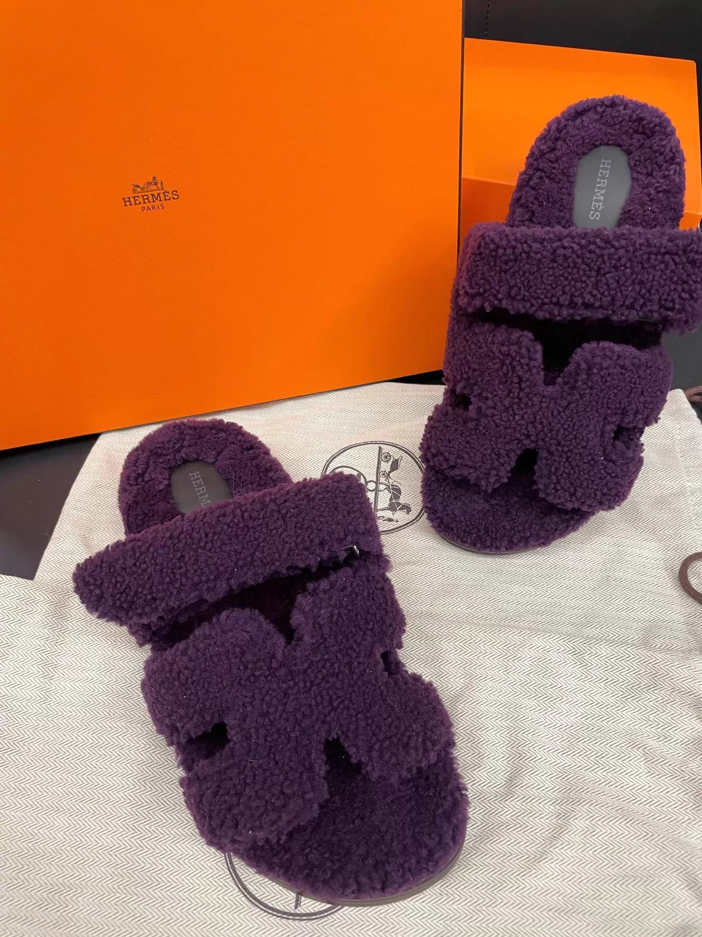 Hermes Hermes Fur Open-Toe Velcro Slip-On Mule Purple 39 Size US 8.5 / IT 38.5 - 4 Thumbnail