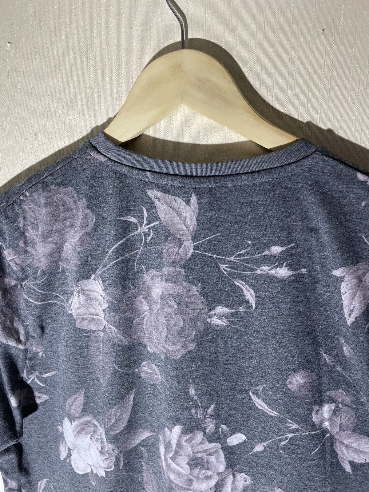 Asos × True Religion Jesus and angels all over print streetwear T shirt Size US M / EU 48-50 / 2 - 7 Thumbnail