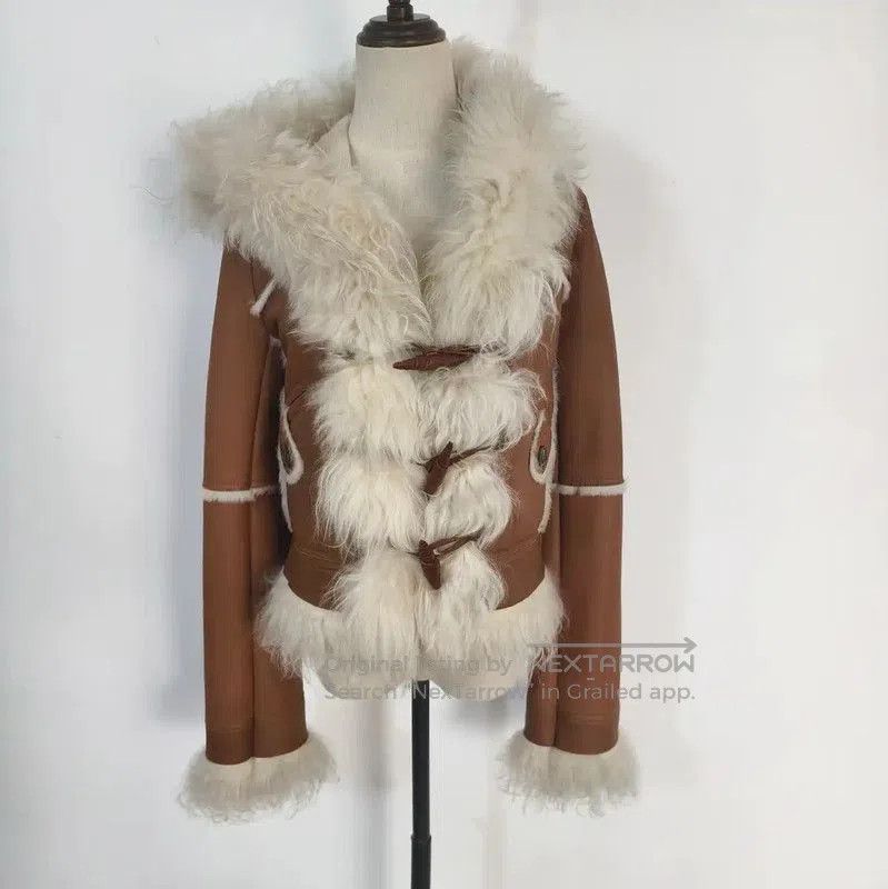 Burberry Winter Brown Shearling Women's Jacket.