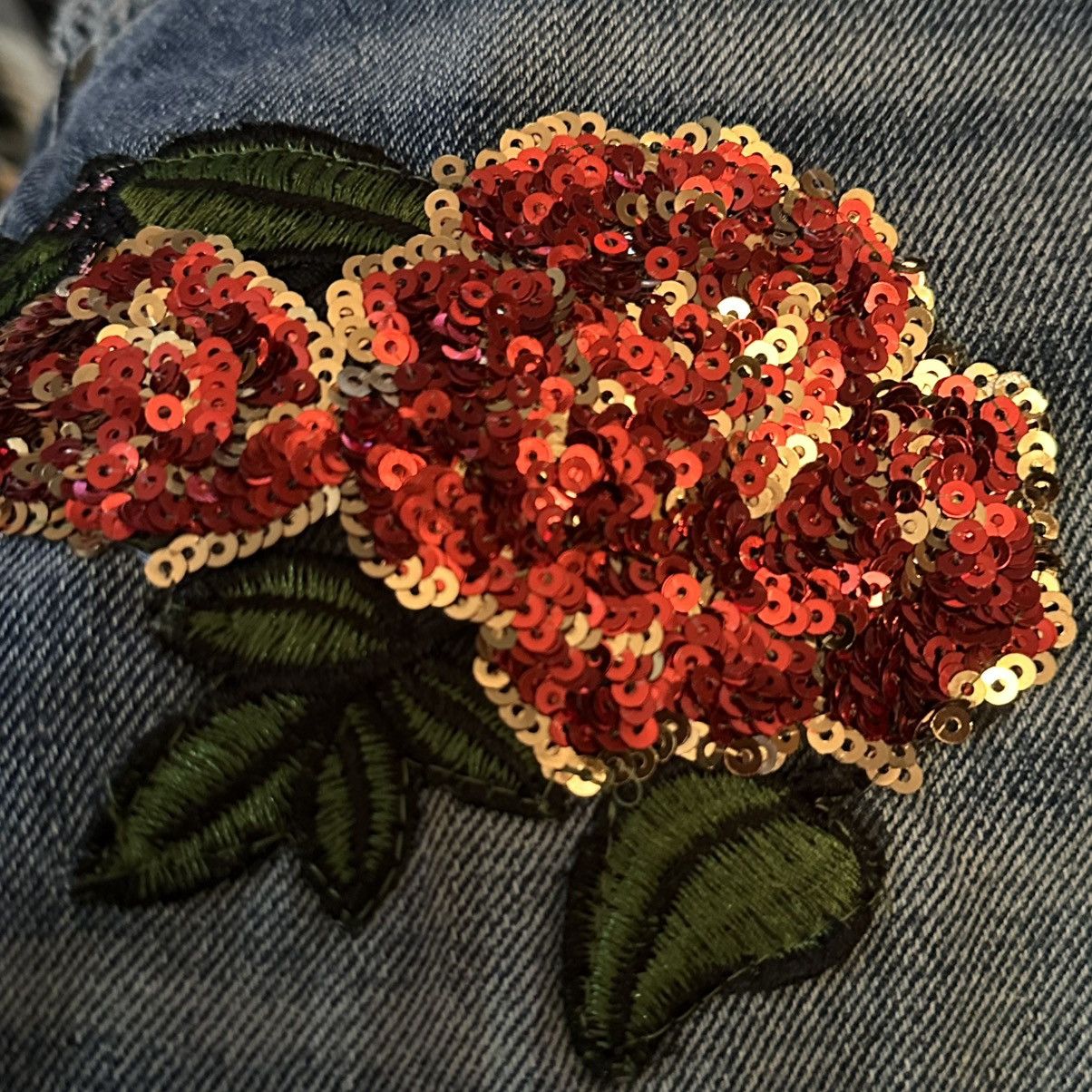Zara Zara sequin embroidered rose mom jeans Size 26" / US 2 / IT 38 - 9 Thumbnail
