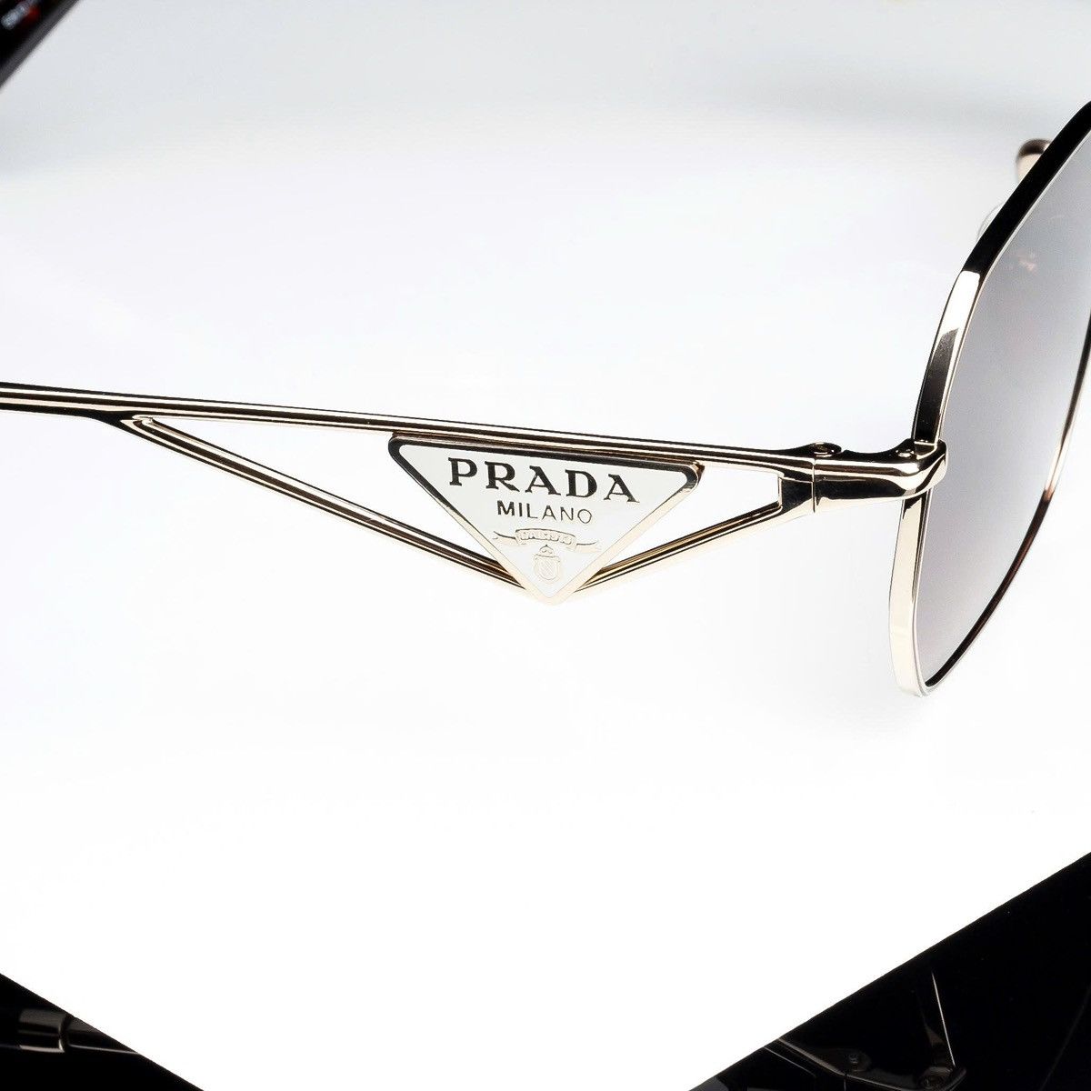 Prada PRADA 0PR A51S ZVN50C SUNGLASSES Size ONE SIZE - 2 Thumbnail