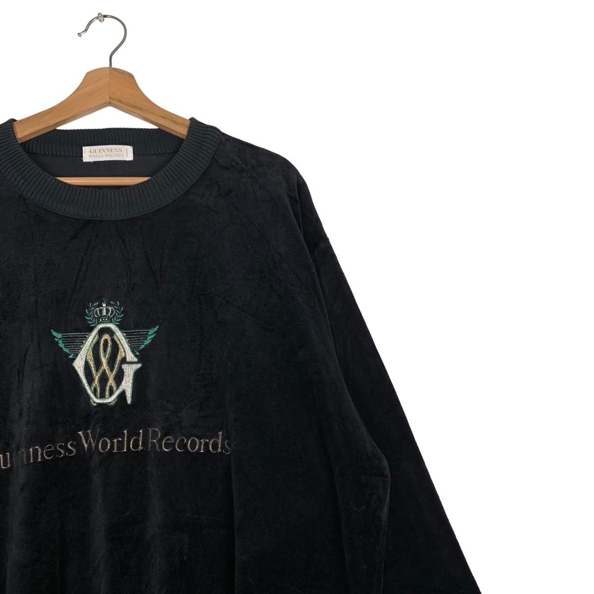Vintage GUINNESS WORLD RECORDS Big Logo Velvet Sweater #0381-C18 Size US L / EU 52-54 / 3 - 5 Thumbnail