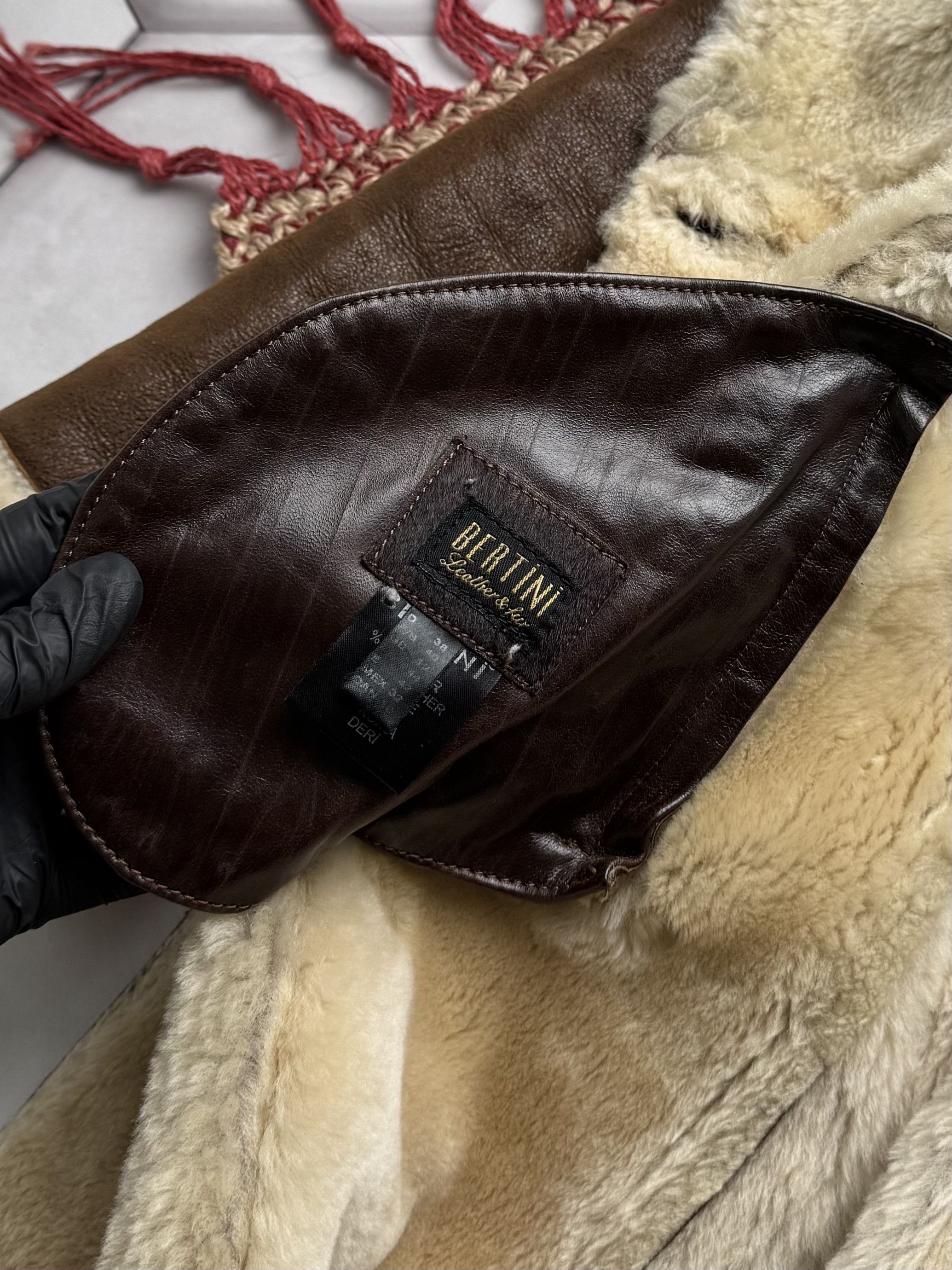 Japanese Brand Vintage Real Sheepskin Hooded Coat (E4) Size S / US 4 / IT 40 - 8 Thumbnail
