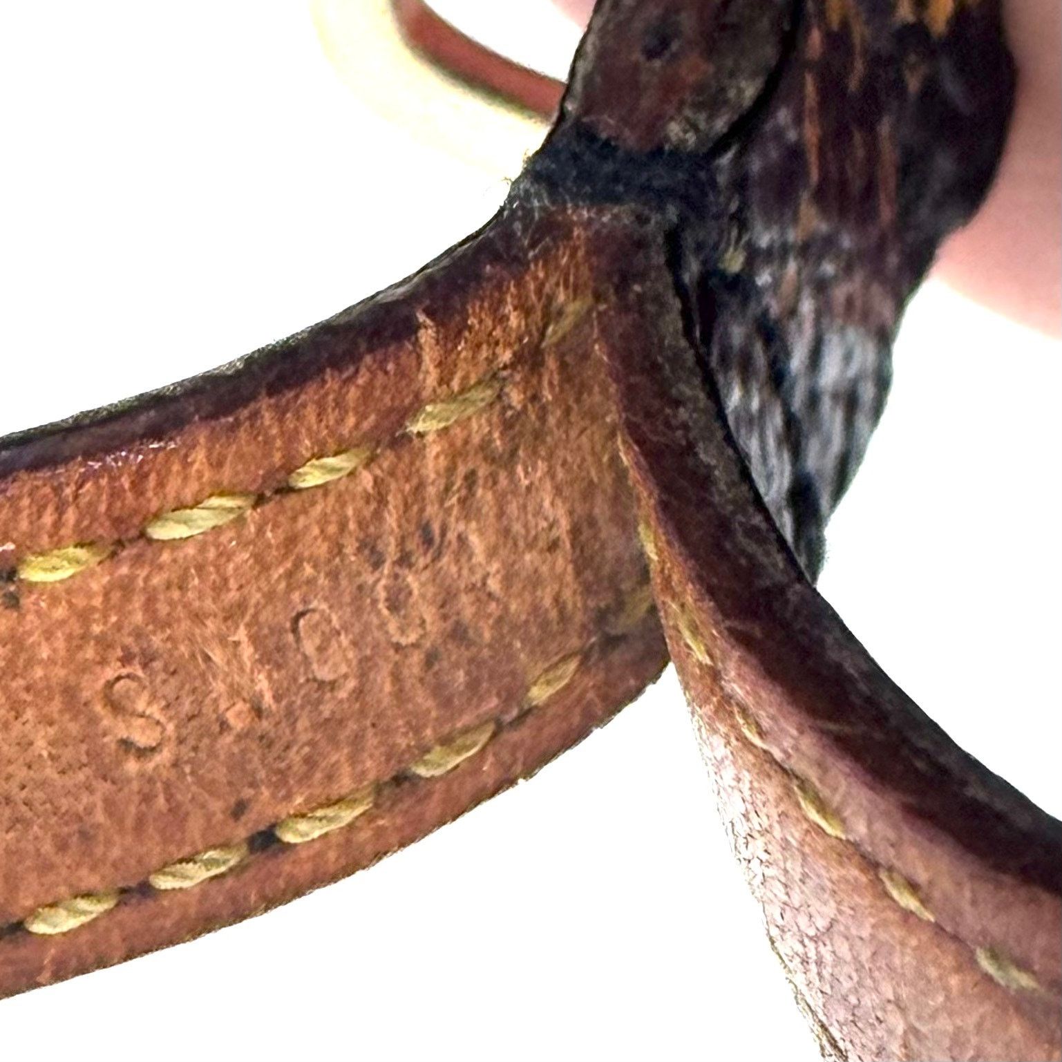 Louis Vuitton Louis Vuitton ‘Dragonne’ Monogram Keychain Size ONE SIZE - 10 Thumbnail