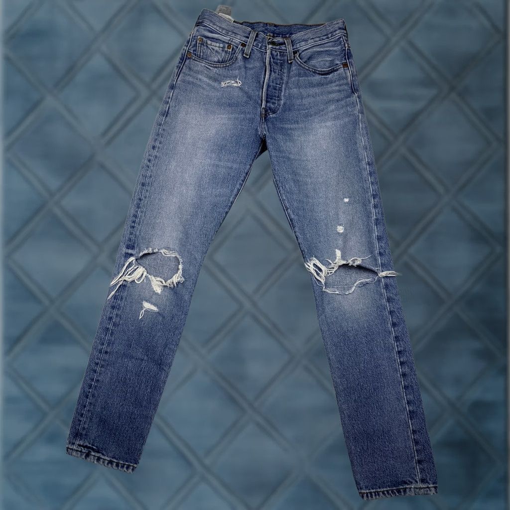 Levi's Levi's 501 S Skinny Jeans Blue Light Wash Button Fly High Rise Womens 26 2 Denim N/A Size 26" / US 2 / IT 38 - 1 Thumbnail