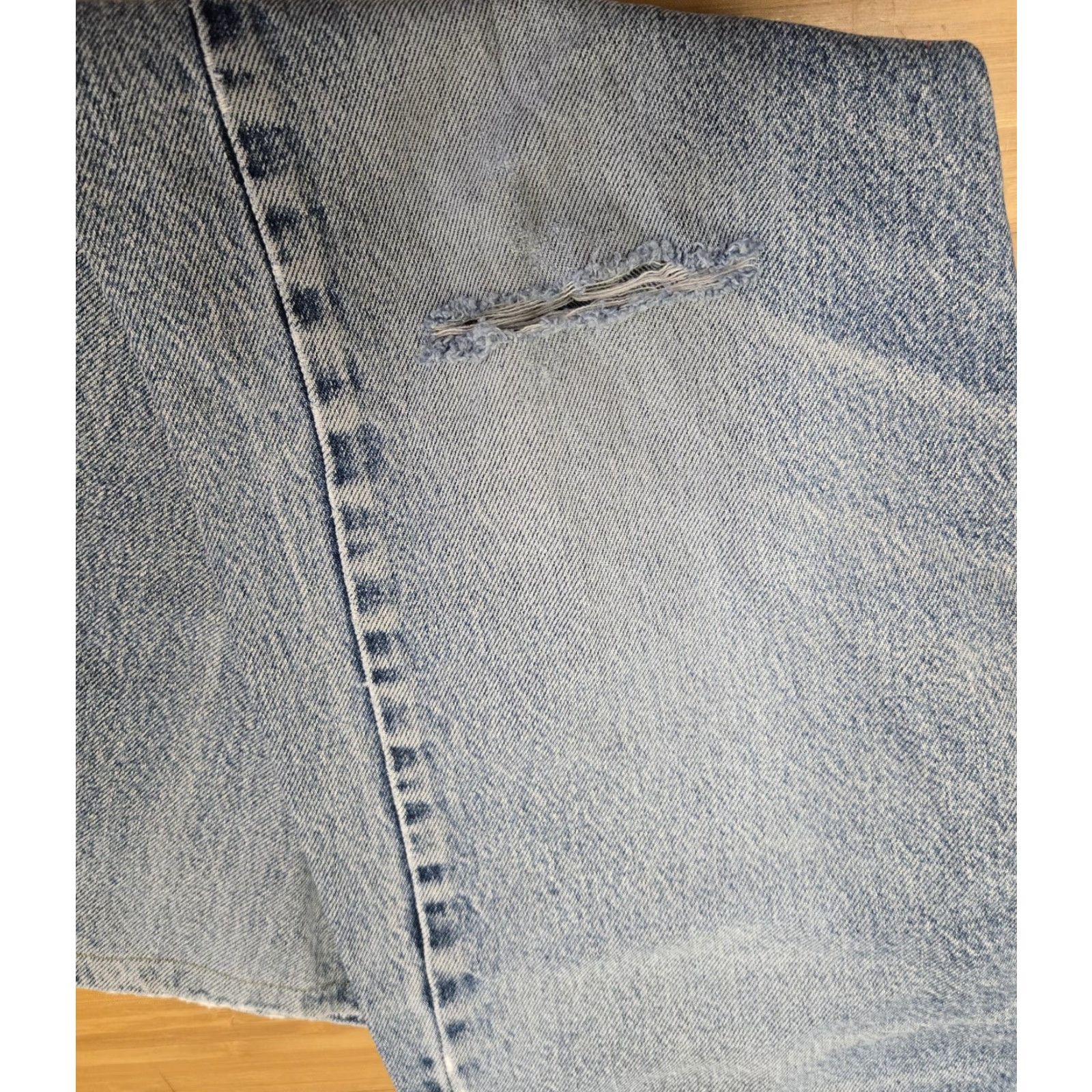 Levi's VINTAGE Levi's 505 Jeans Mens Regular Fit Straight Leg Light Wash 36x30 Made USA Denim Distressed 505-0217 Mens Size US 36 / EU 52 - 5 Thumbnail