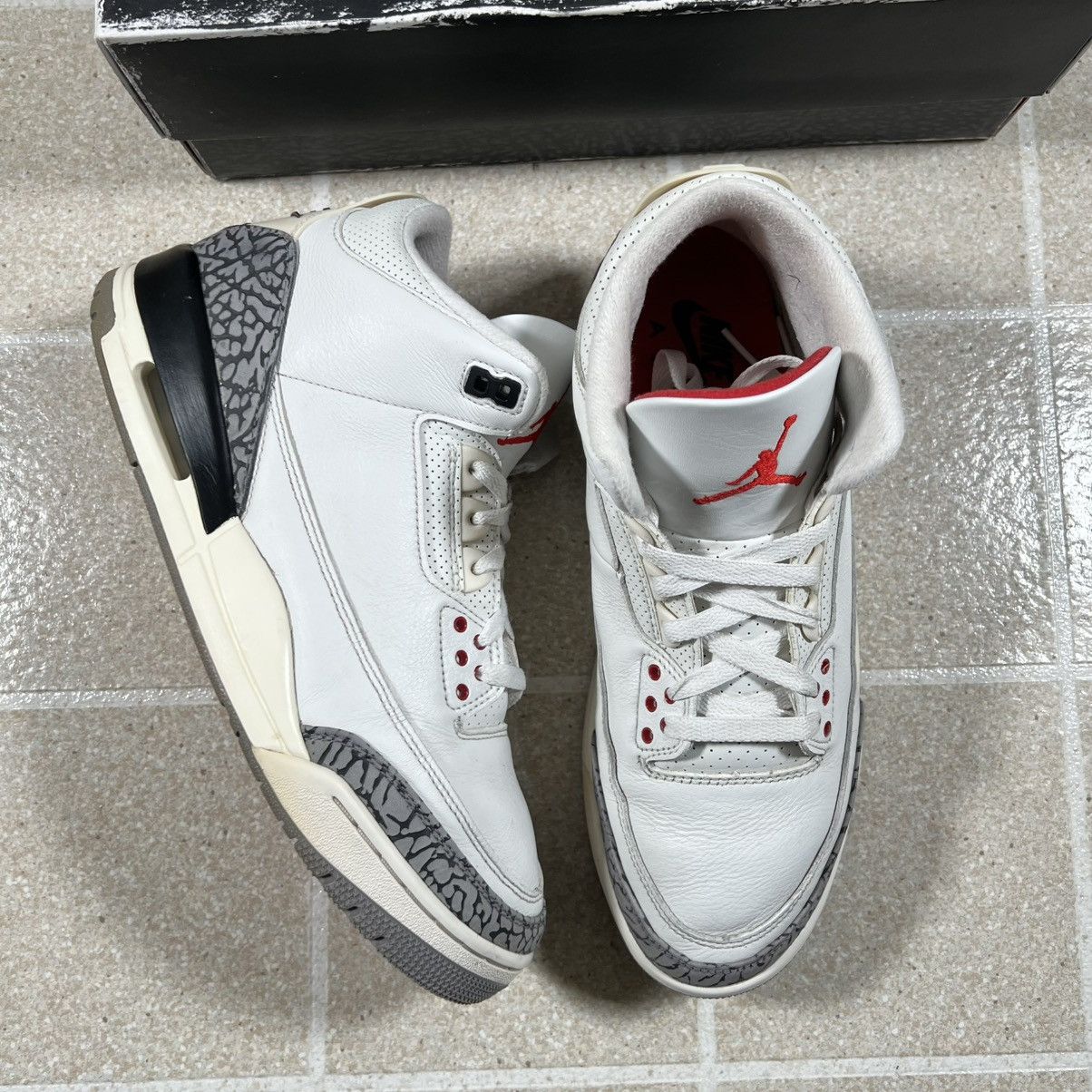 Jordan Brand Nike Air Jordan 3 Retro White Cement Reimagined Size 10 Size US 10 / EU 43 - 2 Thumbnail
