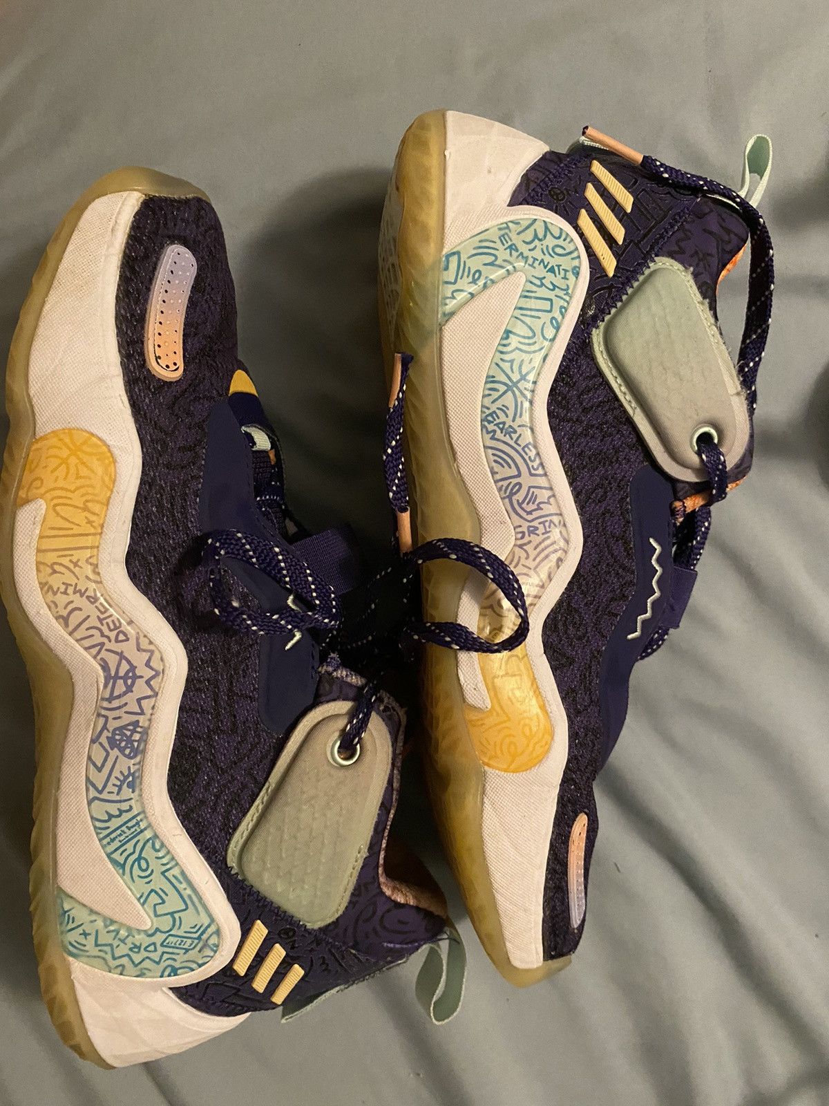 Adidas D.O.N basketball shoe Size US 7 / EU 40 - 11 Thumbnail