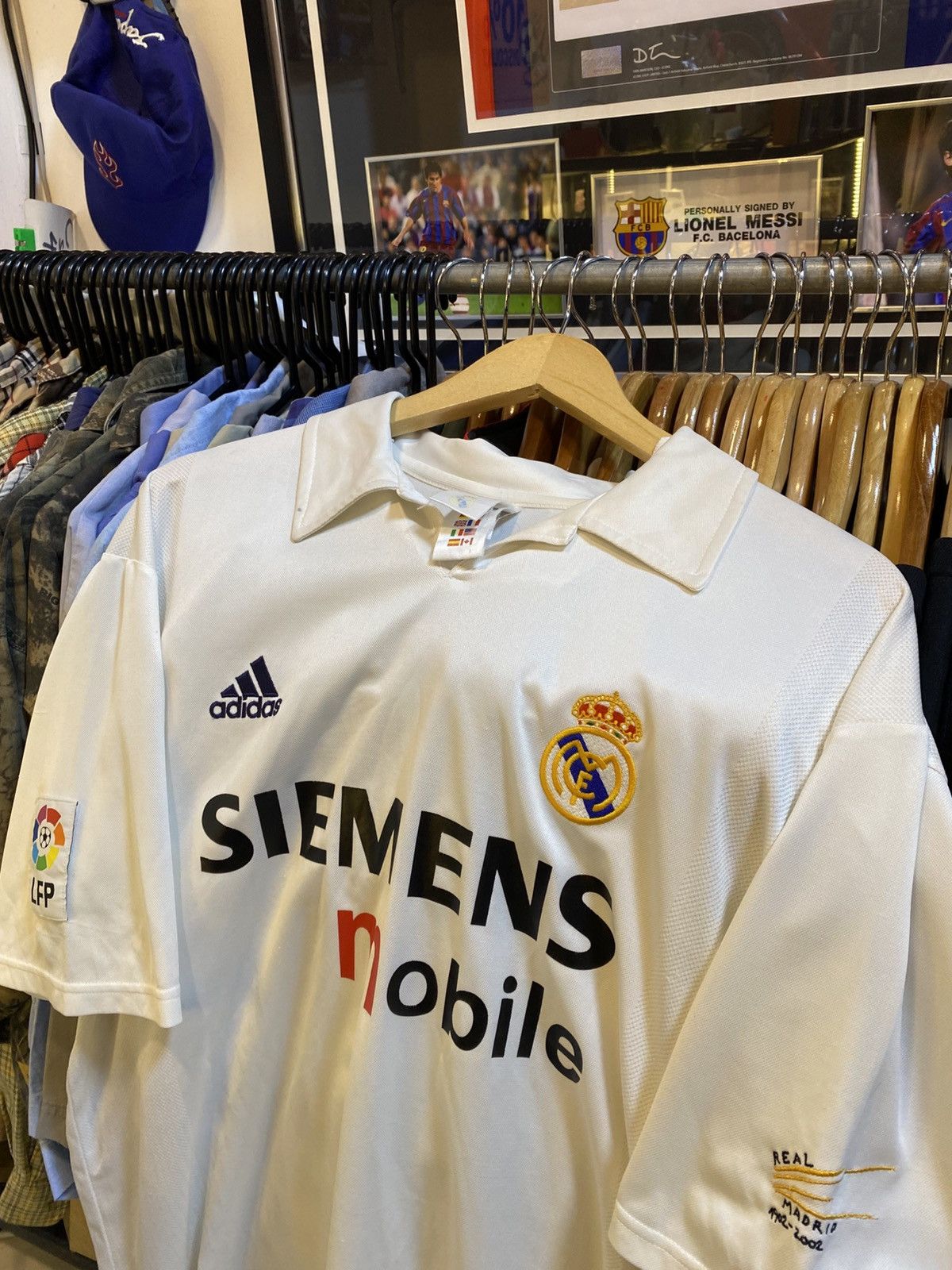 Adidas Vintage Y2K Real Madrid CF Home Kit RONALDO 11 Size US XL / EU 56 / 4 - 4 Thumbnail