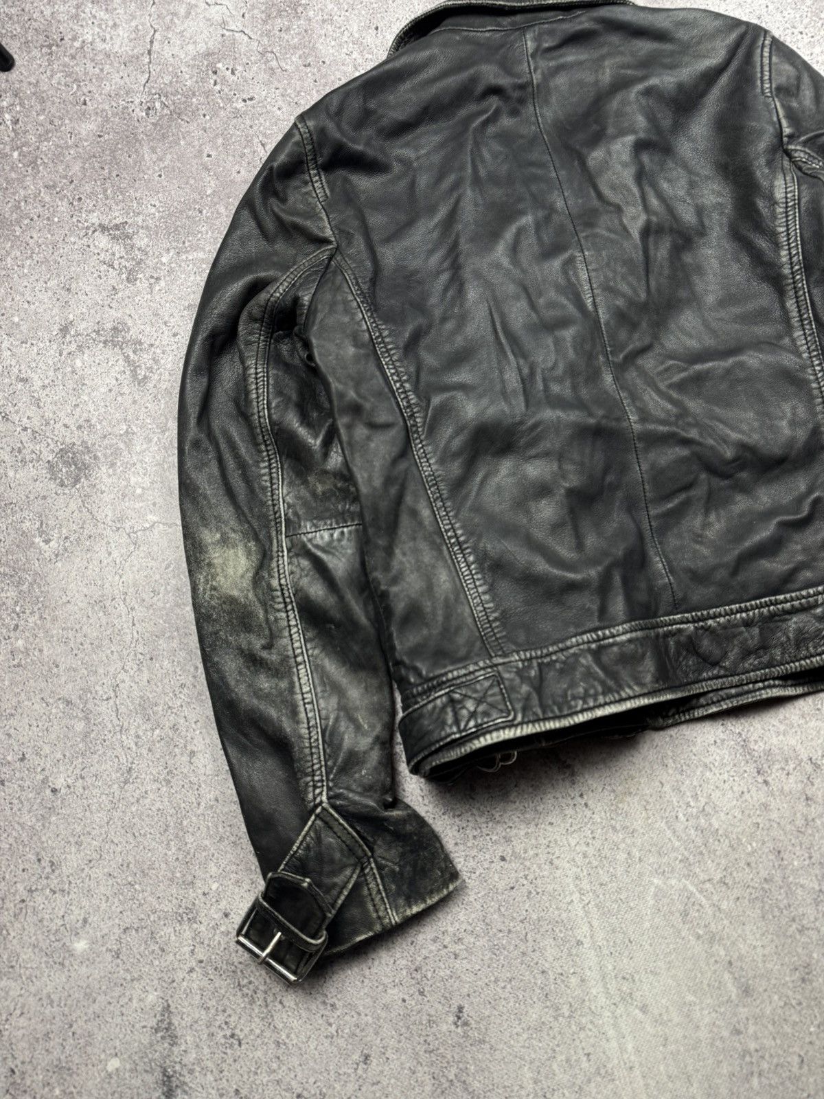 Japanese Brand VINTAGE 90S CROPPED BLACK LEATHER DISTRESSED BIKER JACKET Size US S / EU 44-46 / 1 - 14 Thumbnail