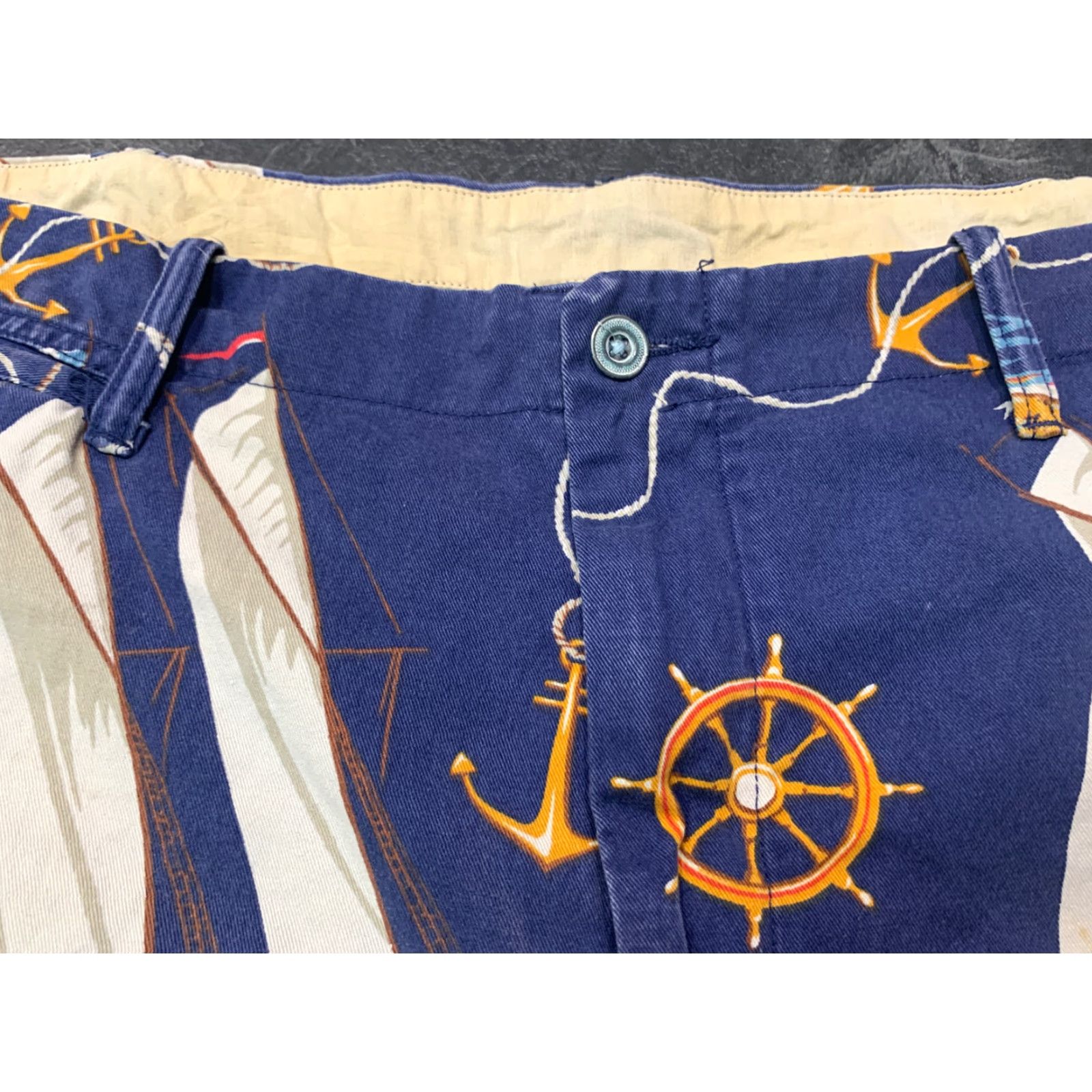 Ralph Lauren VINTAGE Ralph Lauren Polo Shorts Men 42 Navy Blue Cotton Chino Camp Sailboats Sz 42 Size US XL / EU 56 / 4 - 4 Thumbnail