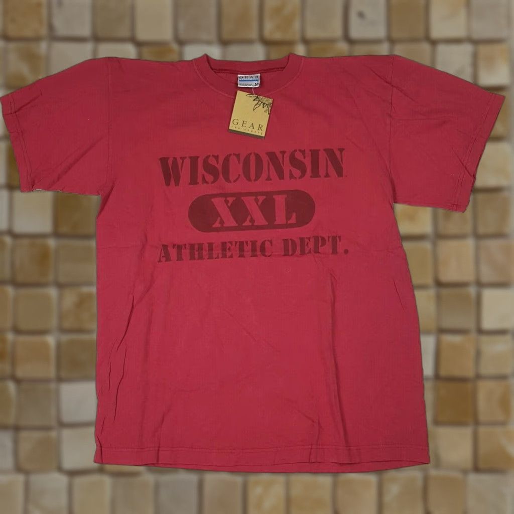 Vintage VINTAGE Wisconsin Athletic Dept Mens Size M USA Made Red Y2K Sports Retro T Shirt Size US M / EU 48-50 / 2 - 1 Thumbnail