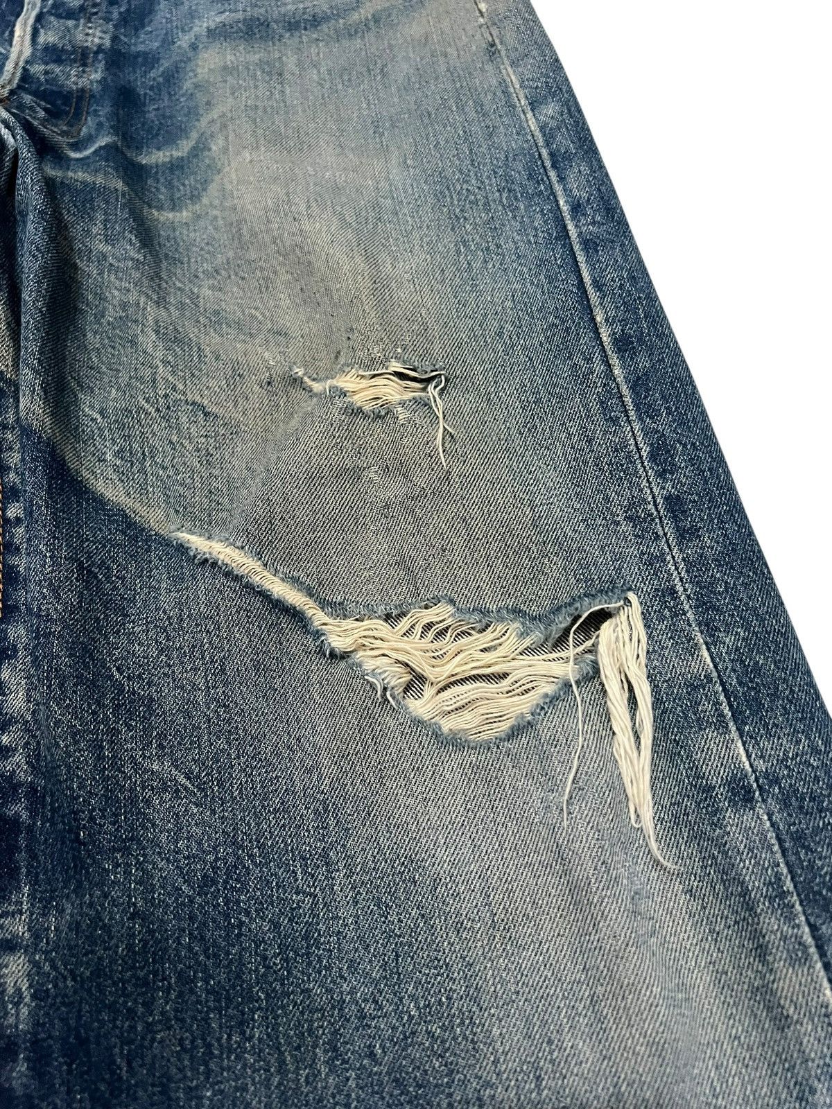Levi's True Vintage Levis 501 Big E Selvedge Distressed Jean Size US 31 - 5 Thumbnail