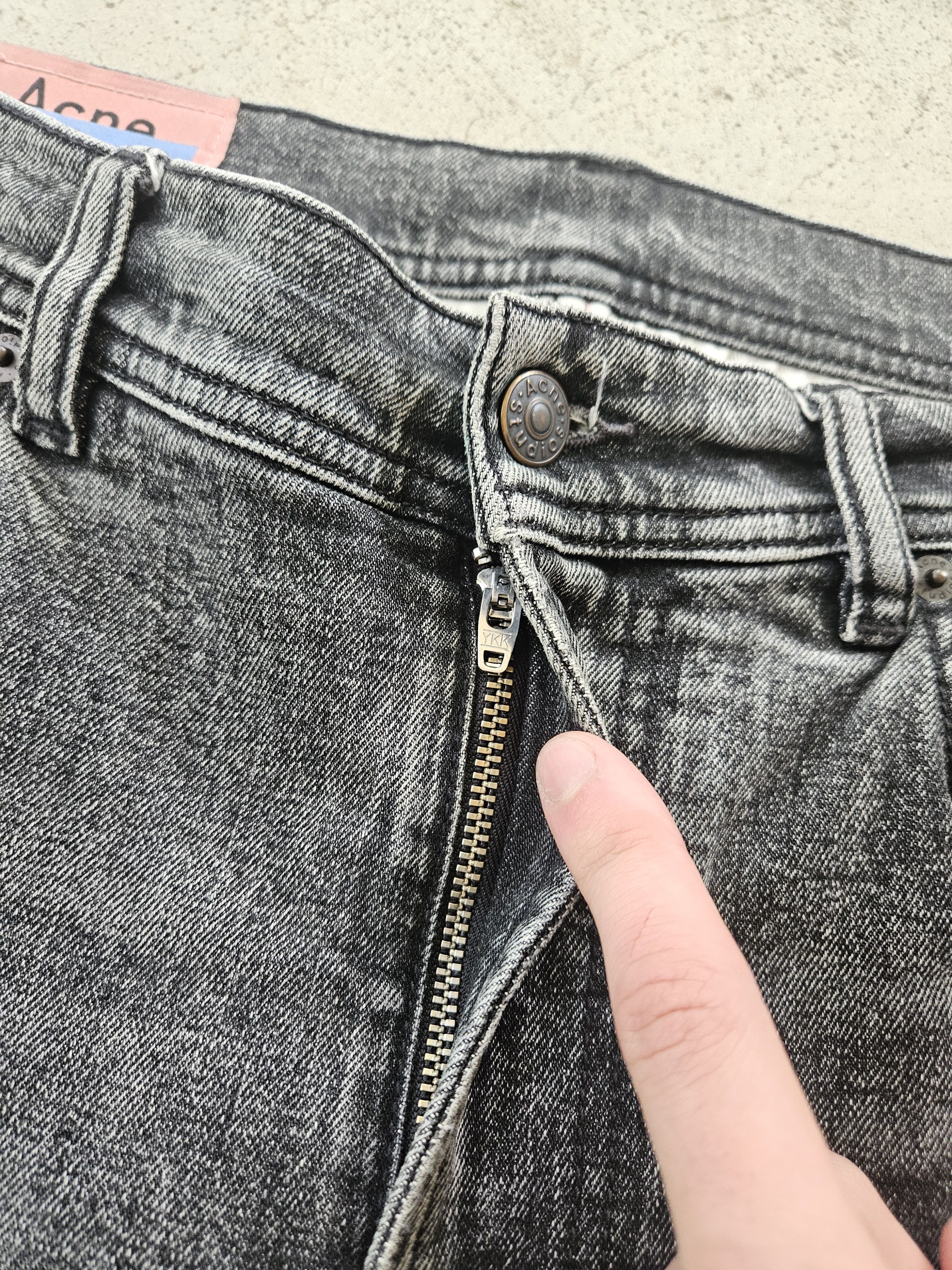 Acne Studios Blå Konst Melk Black Marble Gray Patch Denim Jeans Size US 33 - 8 Thumbnail