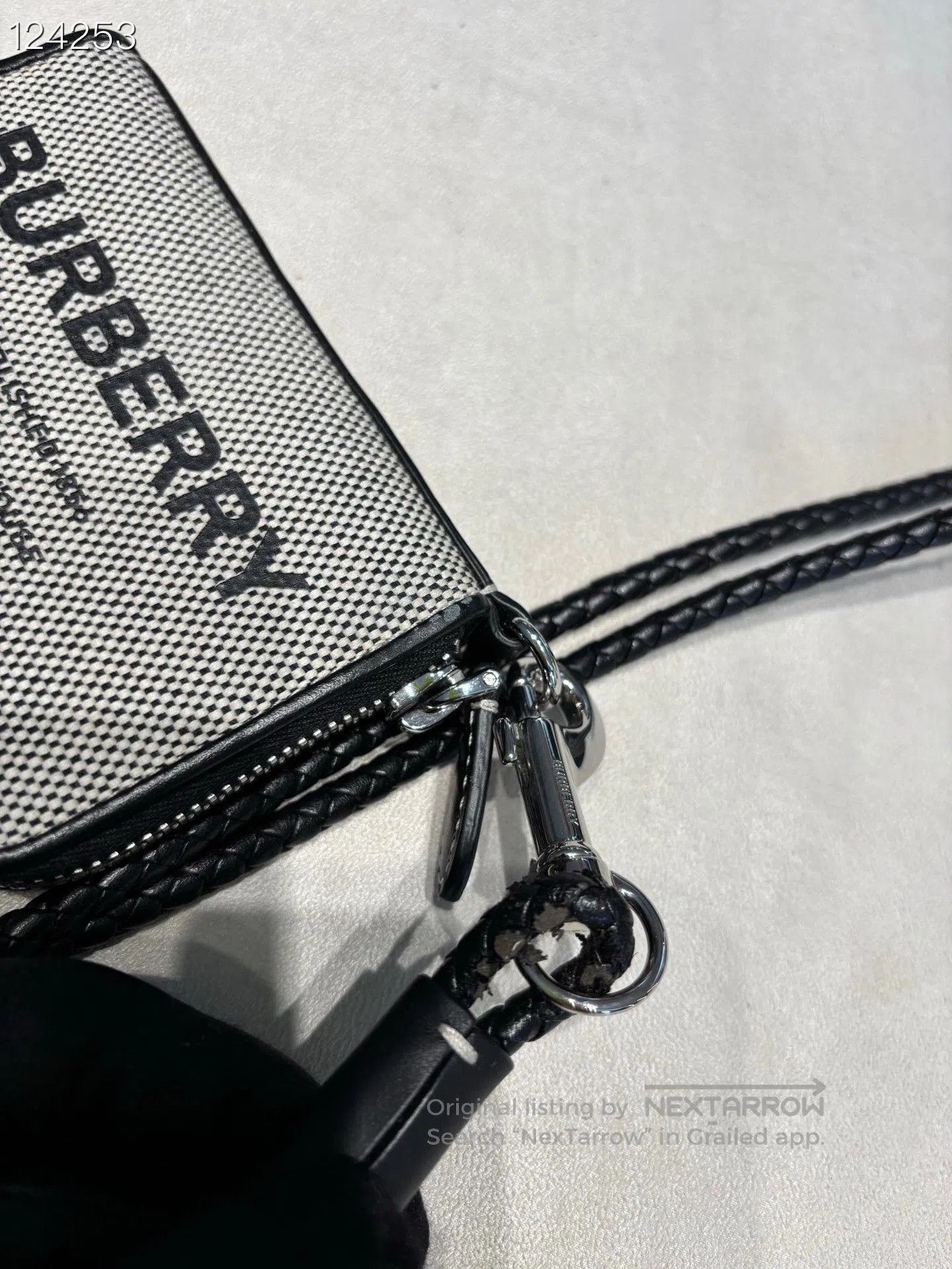 Burberry Burberry Strap Card Holder Coin Purse. Size ONE SIZE - 5 Thumbnail