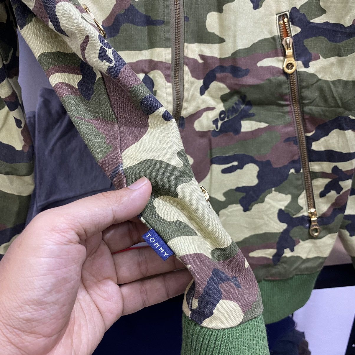 Tommy Hilfiger × Vintage Jacket Tommy Hilfiger Army Green Full Zip Size US M / EU 48-50 / 2 - 7 Thumbnail