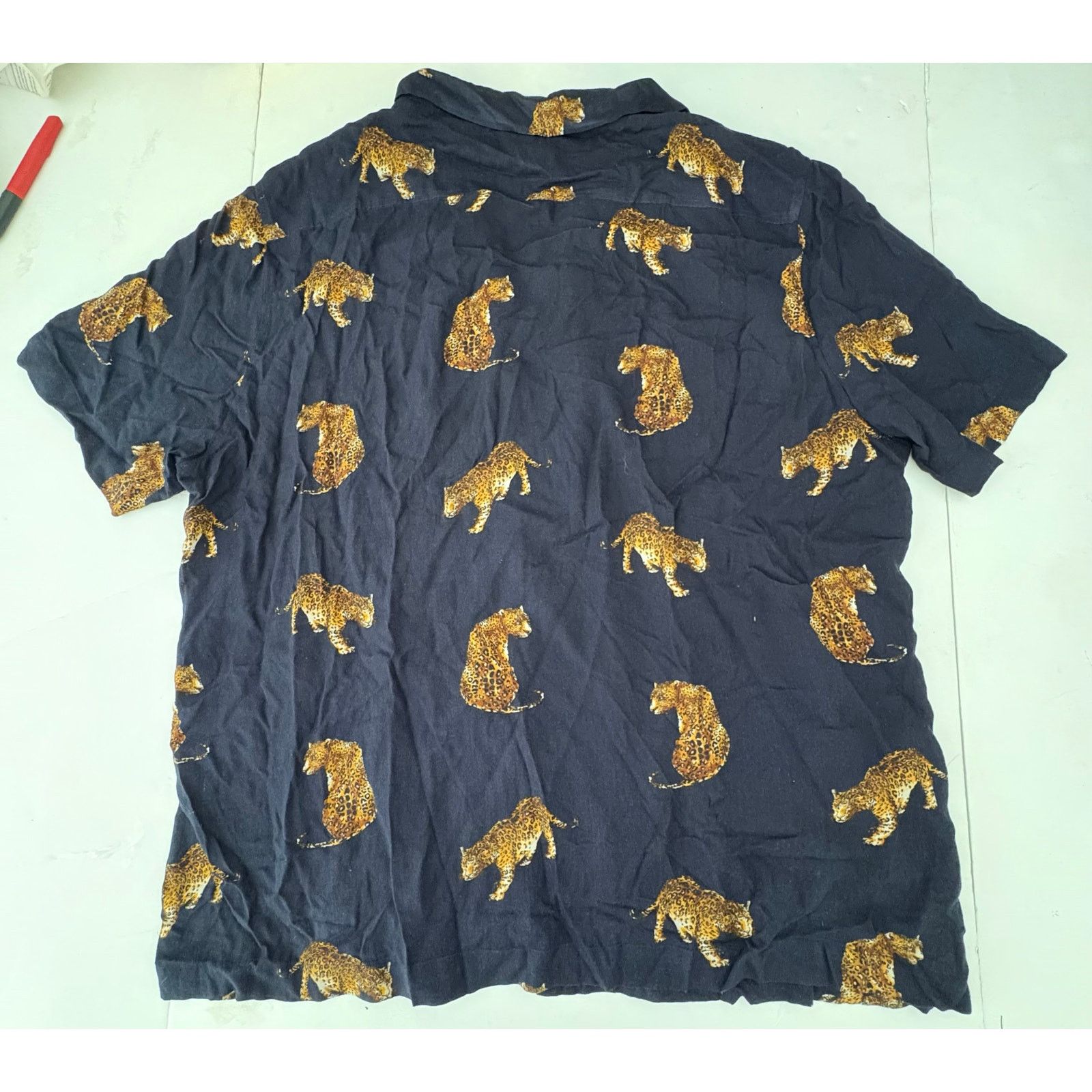 H&M H&M button down mens shirt XL leopard all over black Size US XL / EU 56 / 4 - 4 Thumbnail