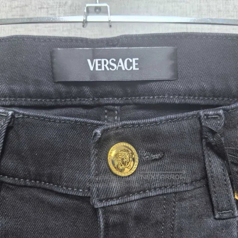 Versace Versace Classic Medusa embroidered jeans Size US 34 / EU 50 - 4 Thumbnail