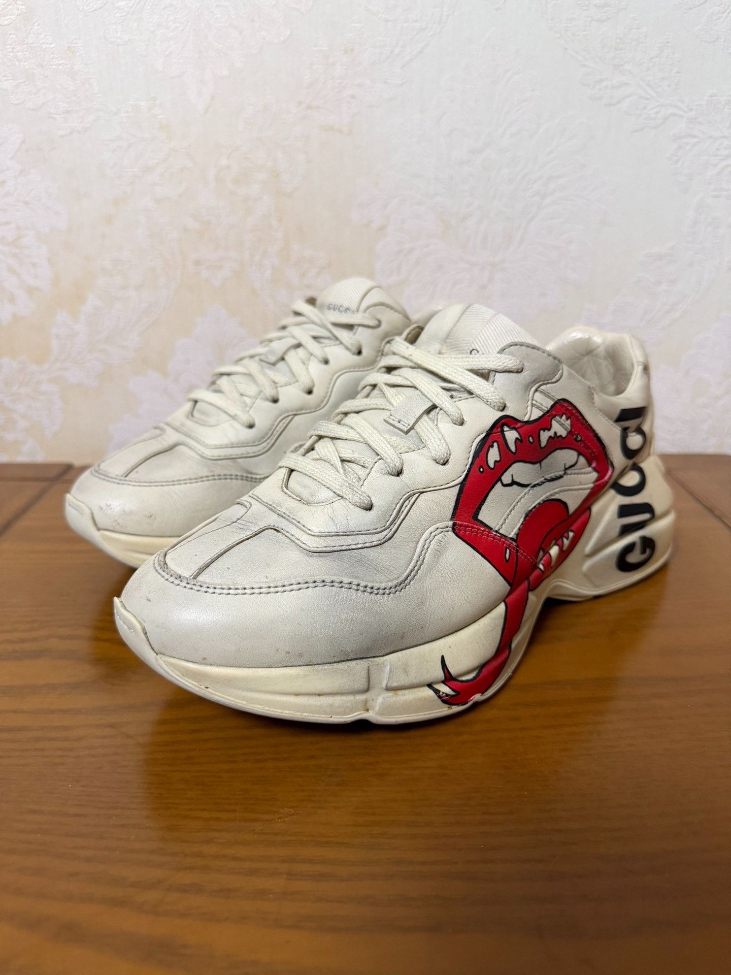 Gucci Gucci Lowtop Sneakers us_8 Women Size US 8 / IT 38 - 1 Thumbnail