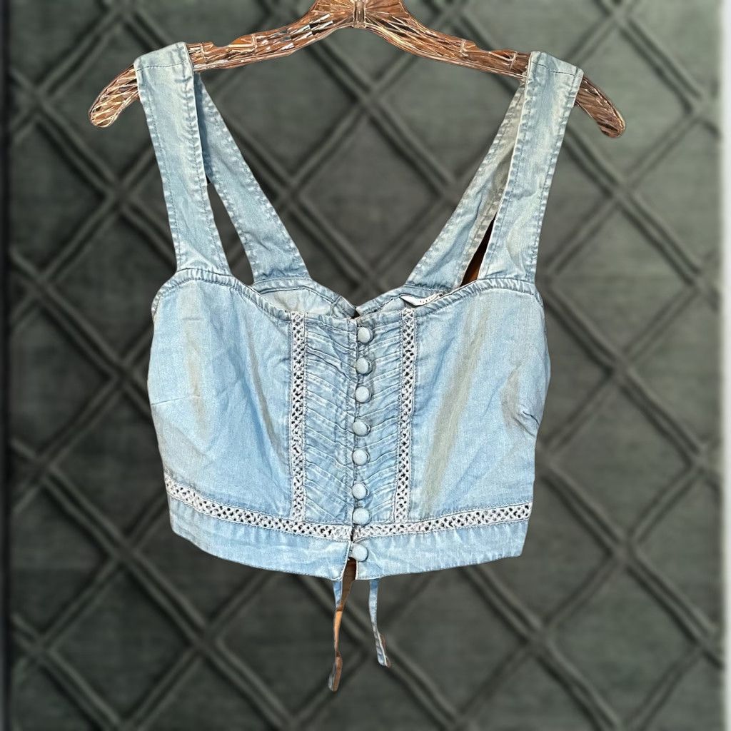 Guess GUESS Chambray Eco Women’s Sleeveless Jaylani Crop Top M NWT Adjustable Back Shirt Womens Crop Top Summer Boho 70s Fashion (Blue) Size M / US 6-8 / IT 42-44 - 1 Thumbnail