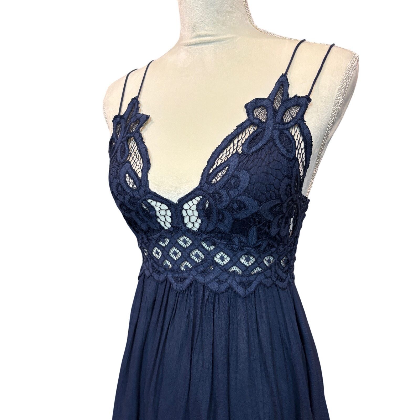Free People Free People Adella Navy Lace Slip Mini Dress Boho Size S Size S / US 4 / IT 40 - 6 Thumbnail
