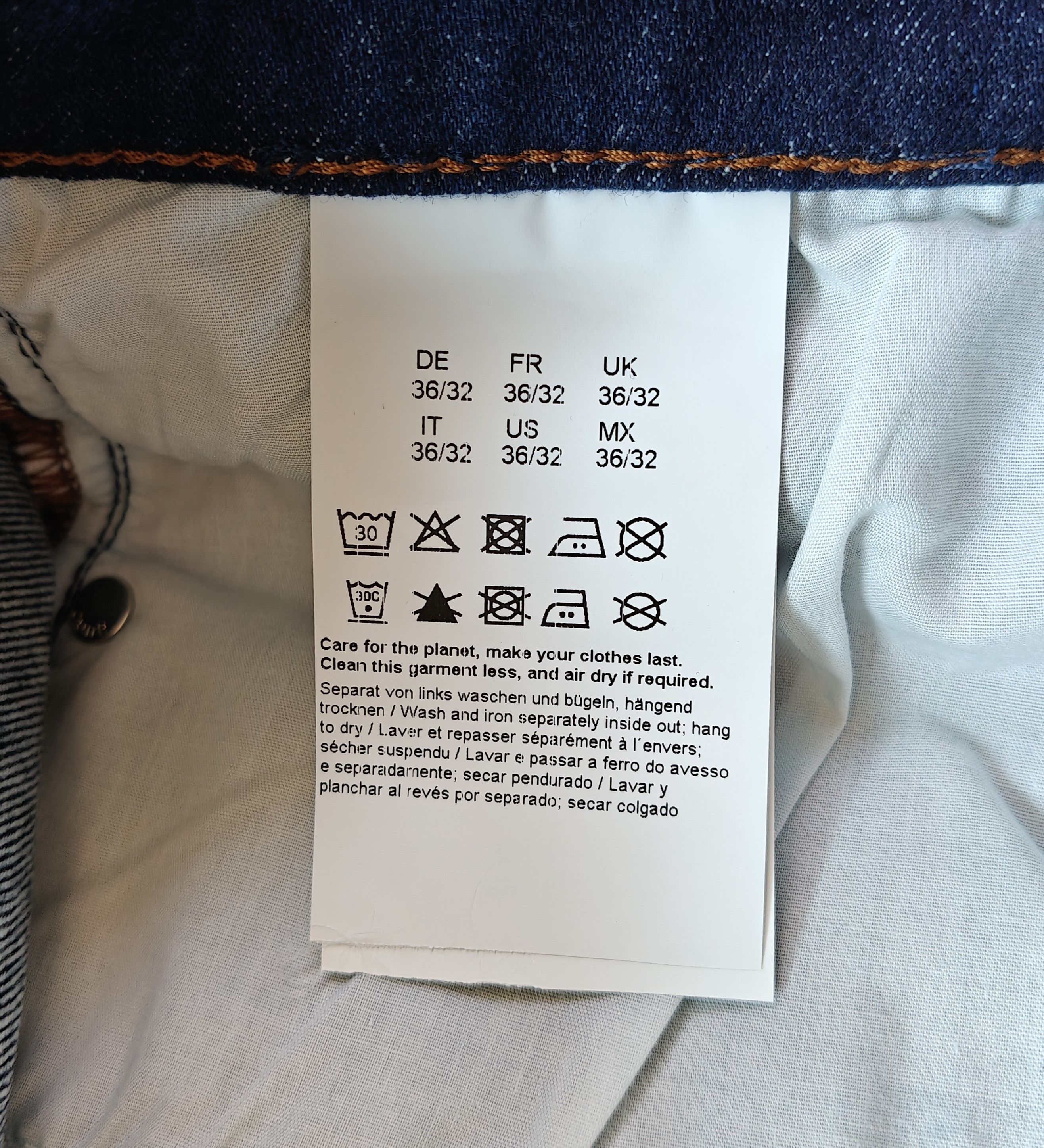 Hugo Boss HUGO BOSS Regular fit Men's Jeans Free Shipping T/6133 Size US 36 / EU 52 - 8 Thumbnail