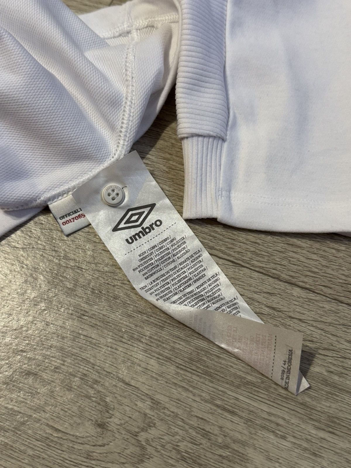 Umbro 🔷Vintage Umbro England 2010 Long sleeve Shirt🔷 Size US XL / EU 56 / 4 - 6 Thumbnail