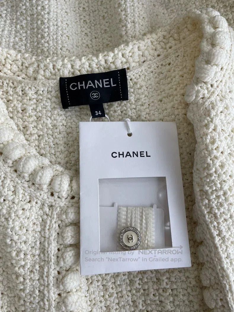 Chanel Chanel White Knit Vest Coat. Size US XS / EU 42 / 0 - 3 Thumbnail