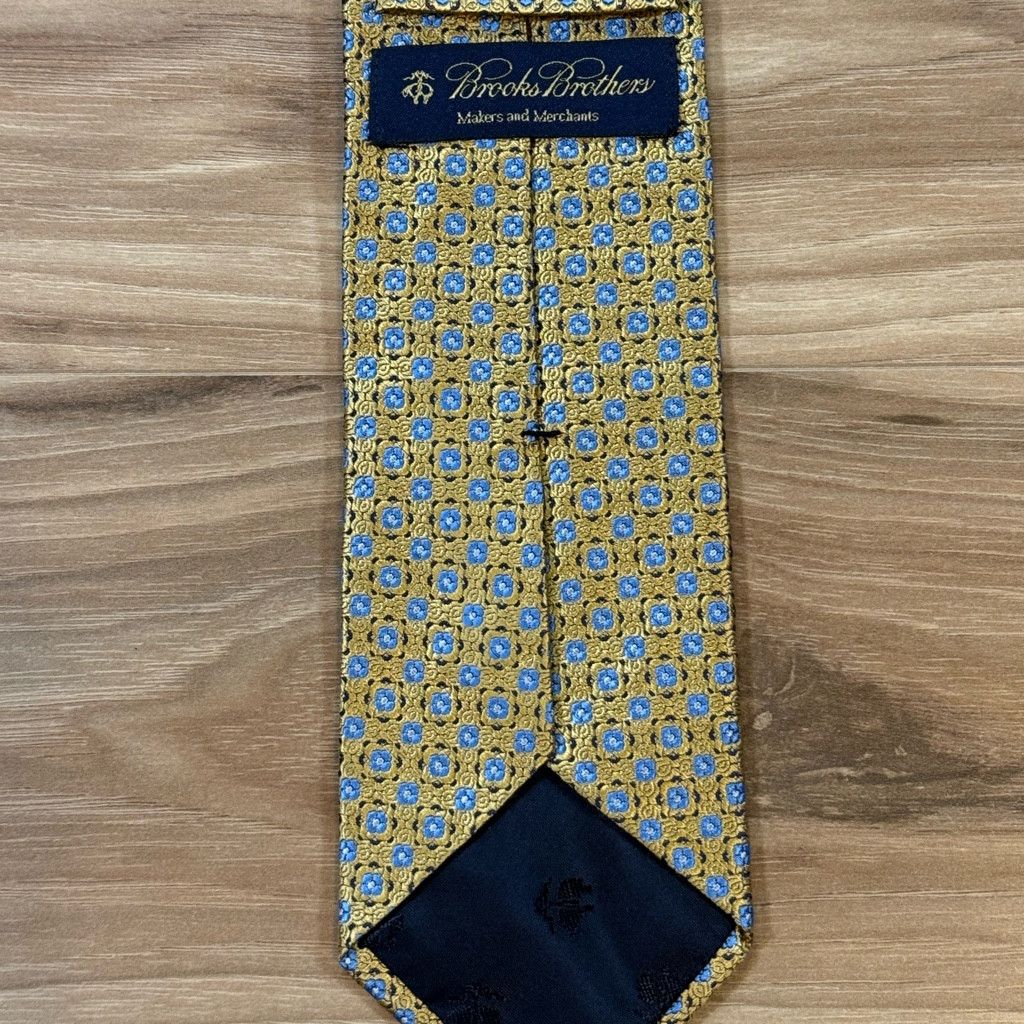 Brooks Brothers Brooks Brothers Gold Blue Medallion Silk Tie 3.25” USA Size 26 - 2 Thumbnail