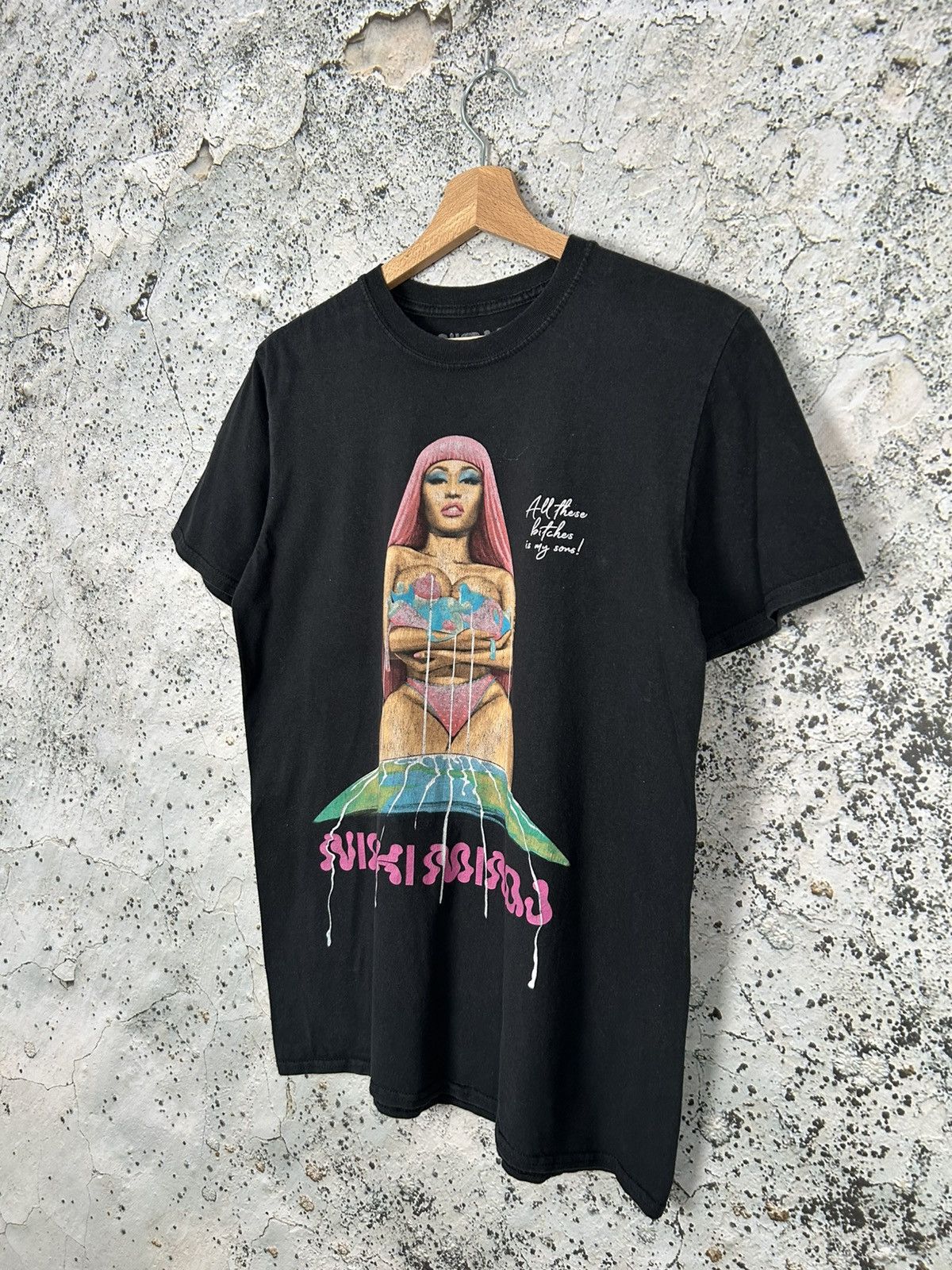 Band Tees Nicki Minaj 2019 World Tour Graphic Tee Streetwear Rap Skate Size US M / EU 48-50 / 2 - 3 Thumbnail