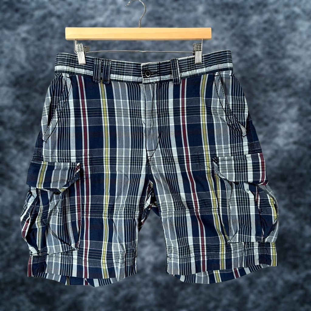 Polo Ralph Lauren VINTAGE Polo Ralph Lauren Patchwork Madras Cargo Shorts Mens 34 Blue Plaid 10" Polo Ralph Lauren Shorts Cargo Mens 34 Blue Plaid 10" Size US S / EU 44-46 / 1 - 1 Thumbnail