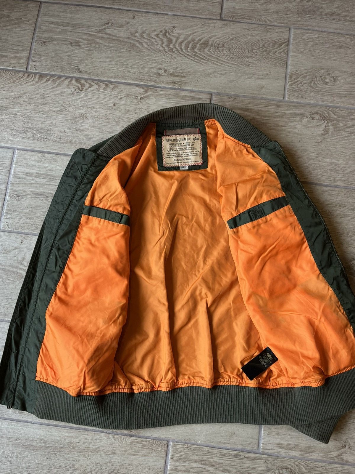 Alpha Industries Alpha Industries MA-1 Olive Pilots Bomber Jacket M Size Size US M / EU 48-50 / 2 - 5 Thumbnail