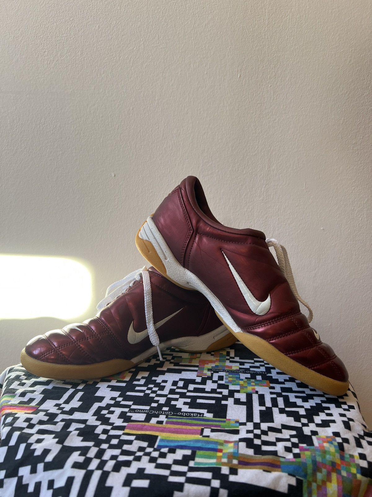 Nike Vintage Nike T90 Futsal Football Shoes US7 Soccer Y2K Size US 7 / EU 40 - 12 Thumbnail