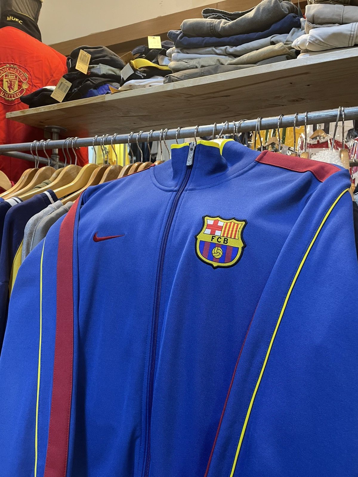 Nike 2011-2012 FC Bacelona Track Suit Size US M / EU 48-50 / 2 - 2 Thumbnail