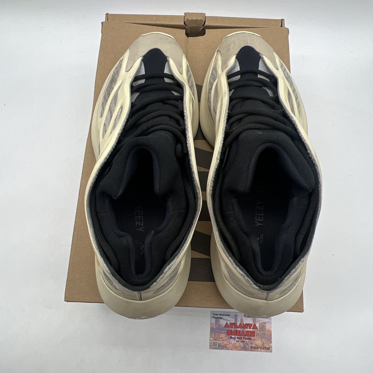 Adidas Yeezy 700 azael Size US 13 / EU 46 - 7 Thumbnail