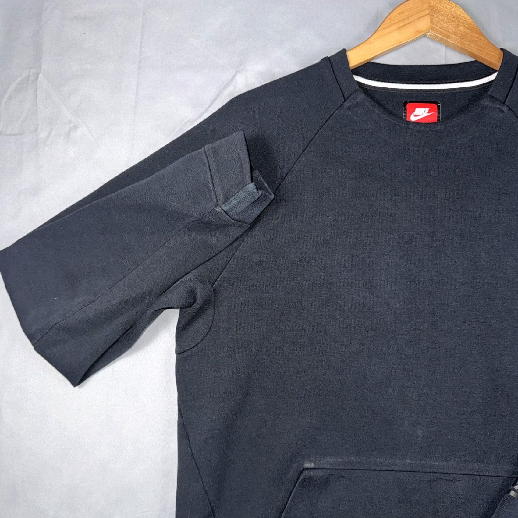 Nike Nike Tech Fleece Crewneck Sweatshirt Black Size M Men Pullover Pockets Logo Crew Neck Size US M / EU 48-50 / 2 - 7 Thumbnail