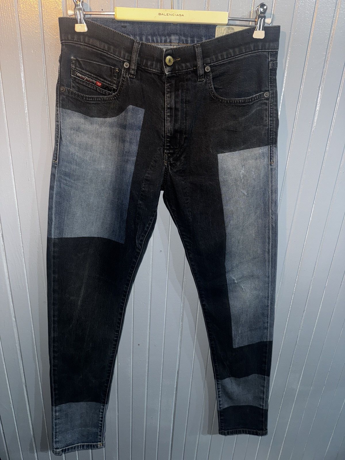 Diesel DIESEL 2 TONE TAPERED FIT D-STRUKT-SP3 JEANS L32 Size US 30 / EU 46 - 1 Thumbnail