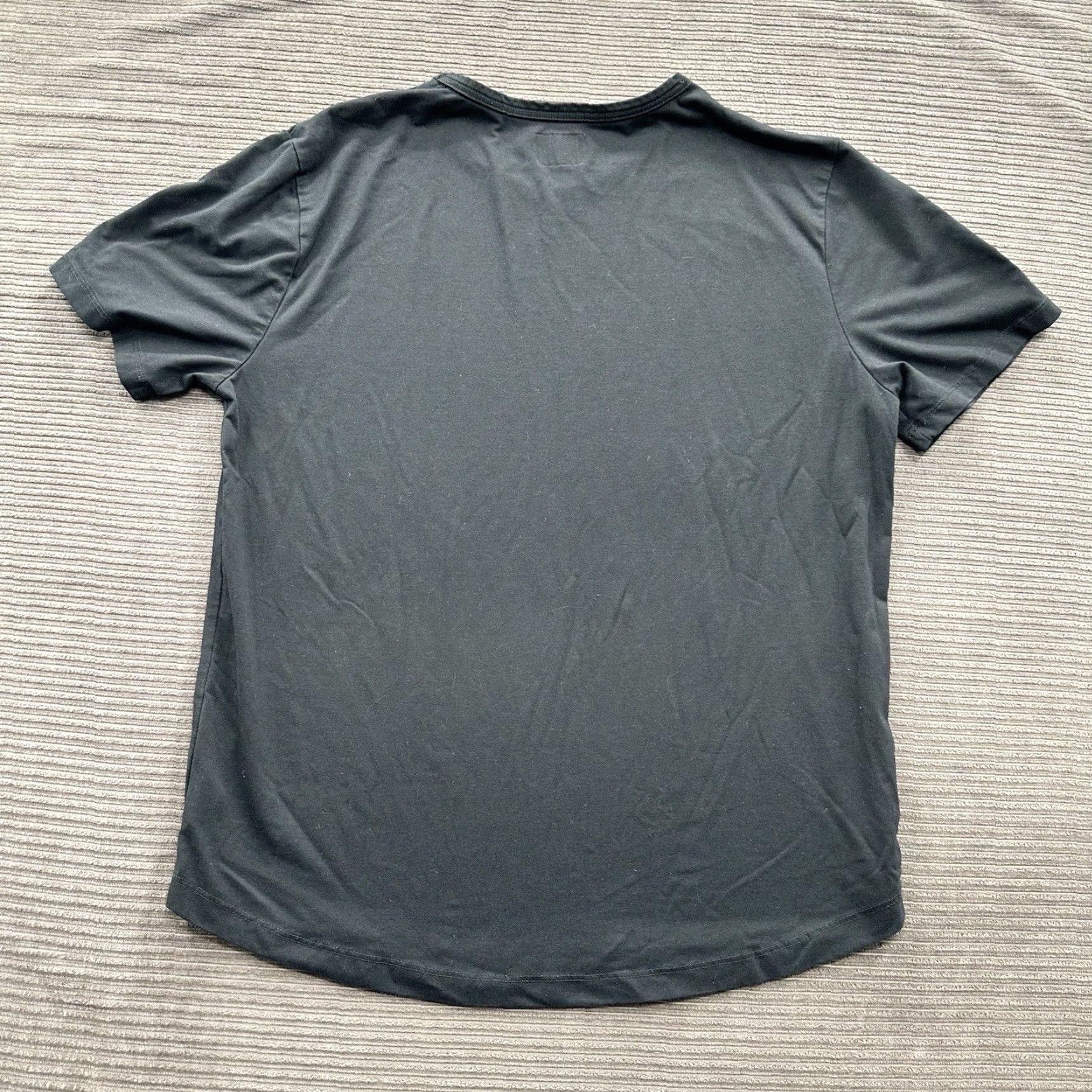 Cuts Cuts Shirt Men XL Black Polyester Athletic Outdoor Crew Neck Short Sleeve Logo Vintage No Size US XL / EU 56 / 4 - 2 Thumbnail